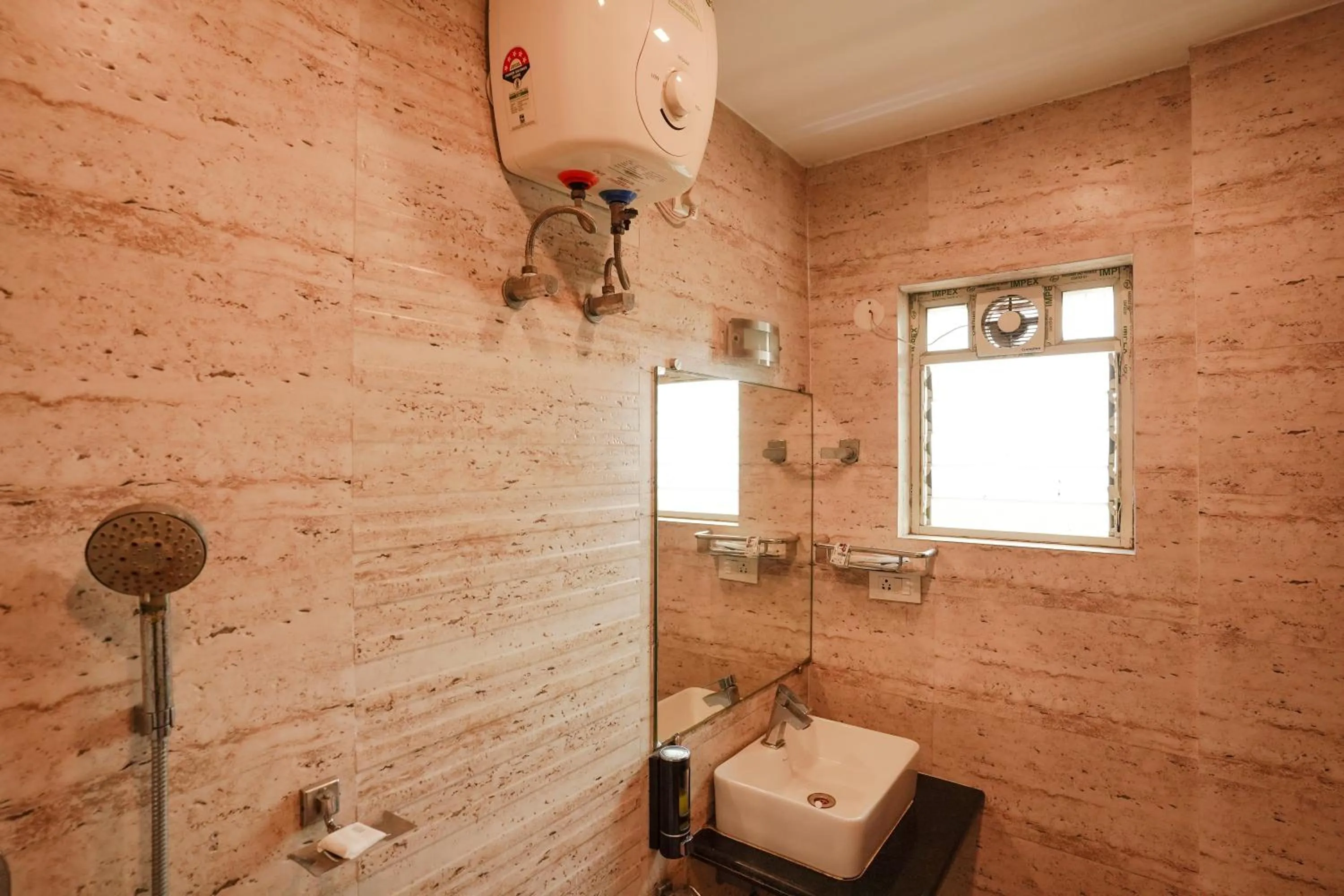 Hotel Sheldon International Near Science City