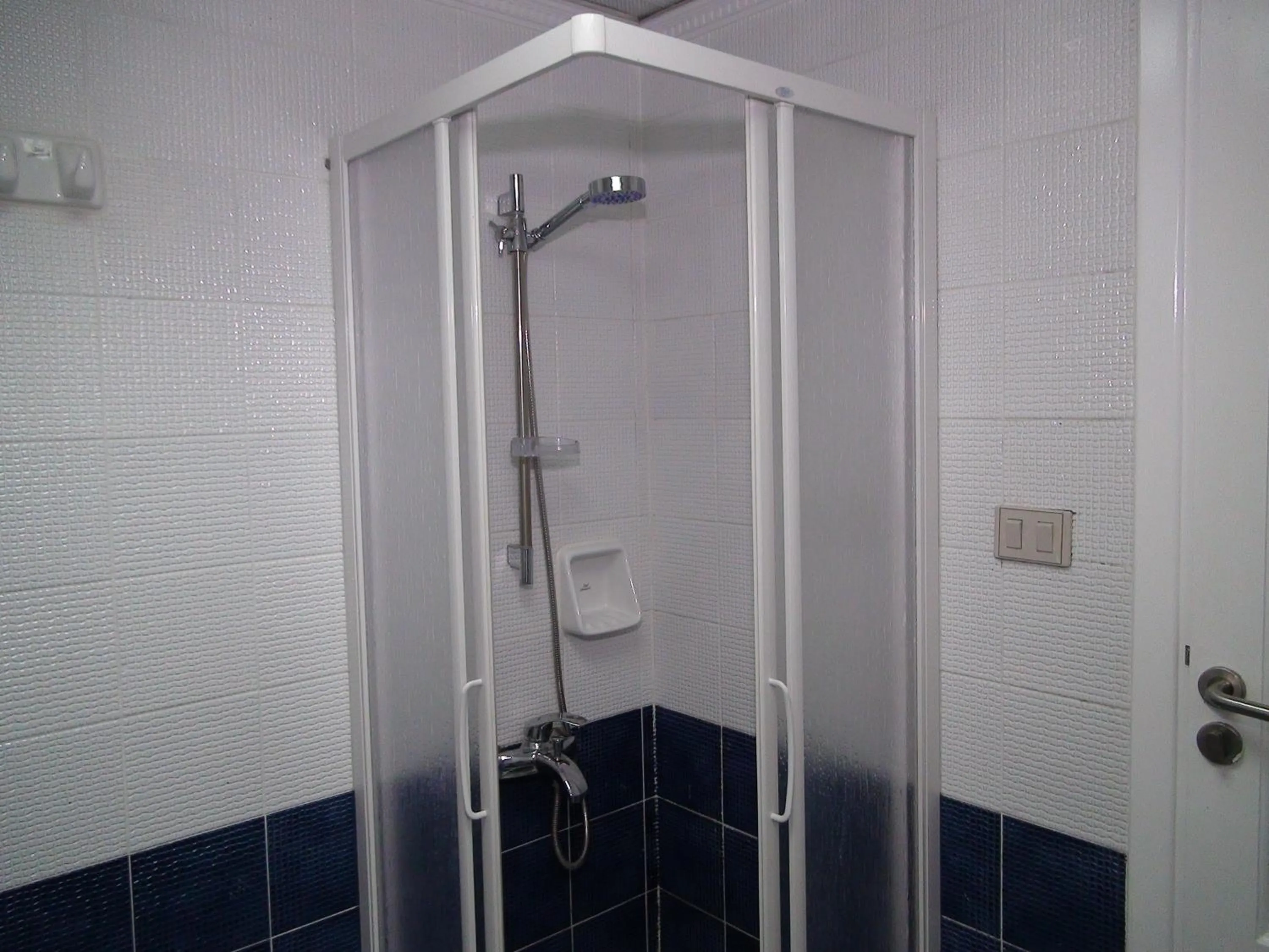 Shower in Jewel Glorious Hotel