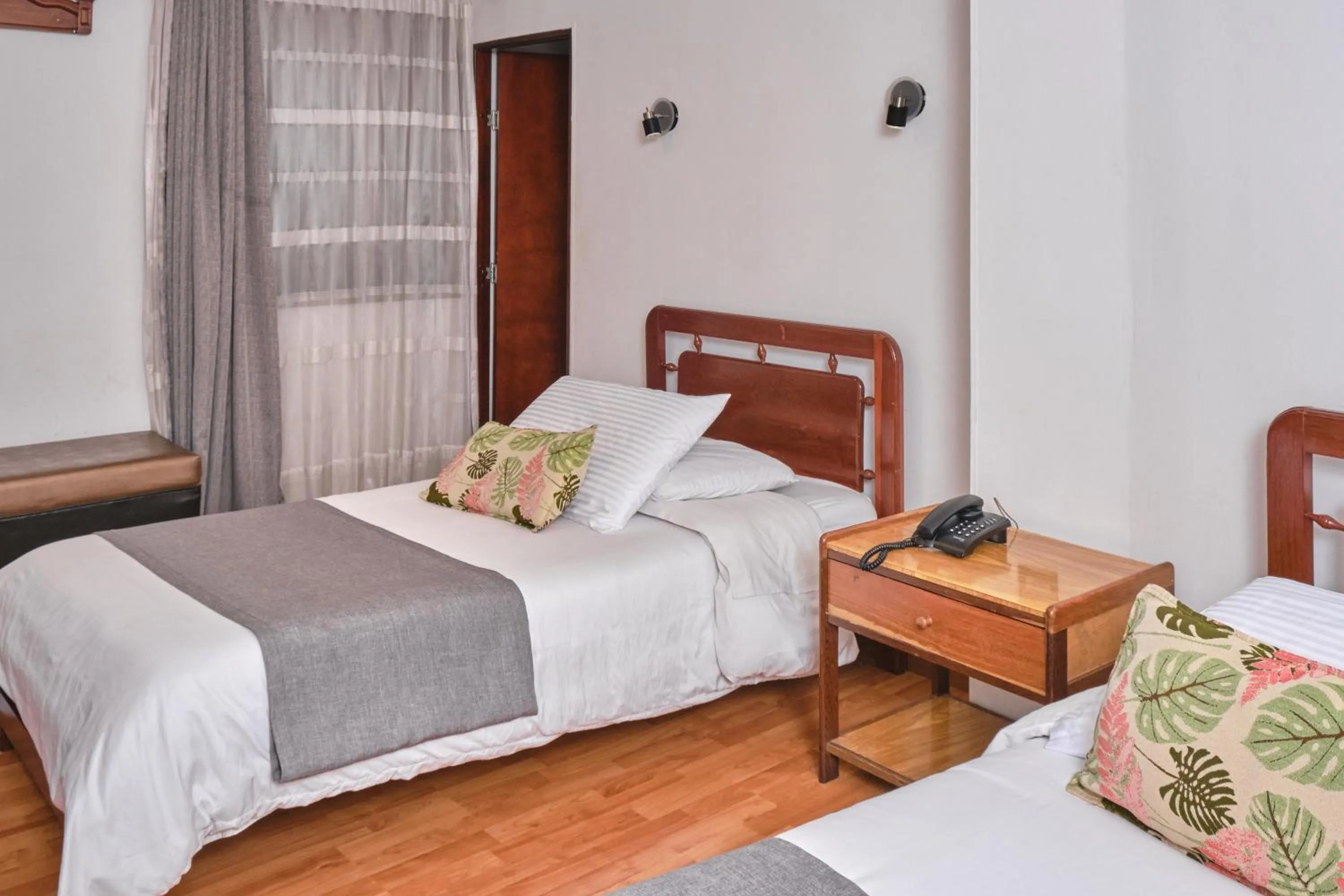 Photo of the whole room, Bed in Hotel Virrey Central