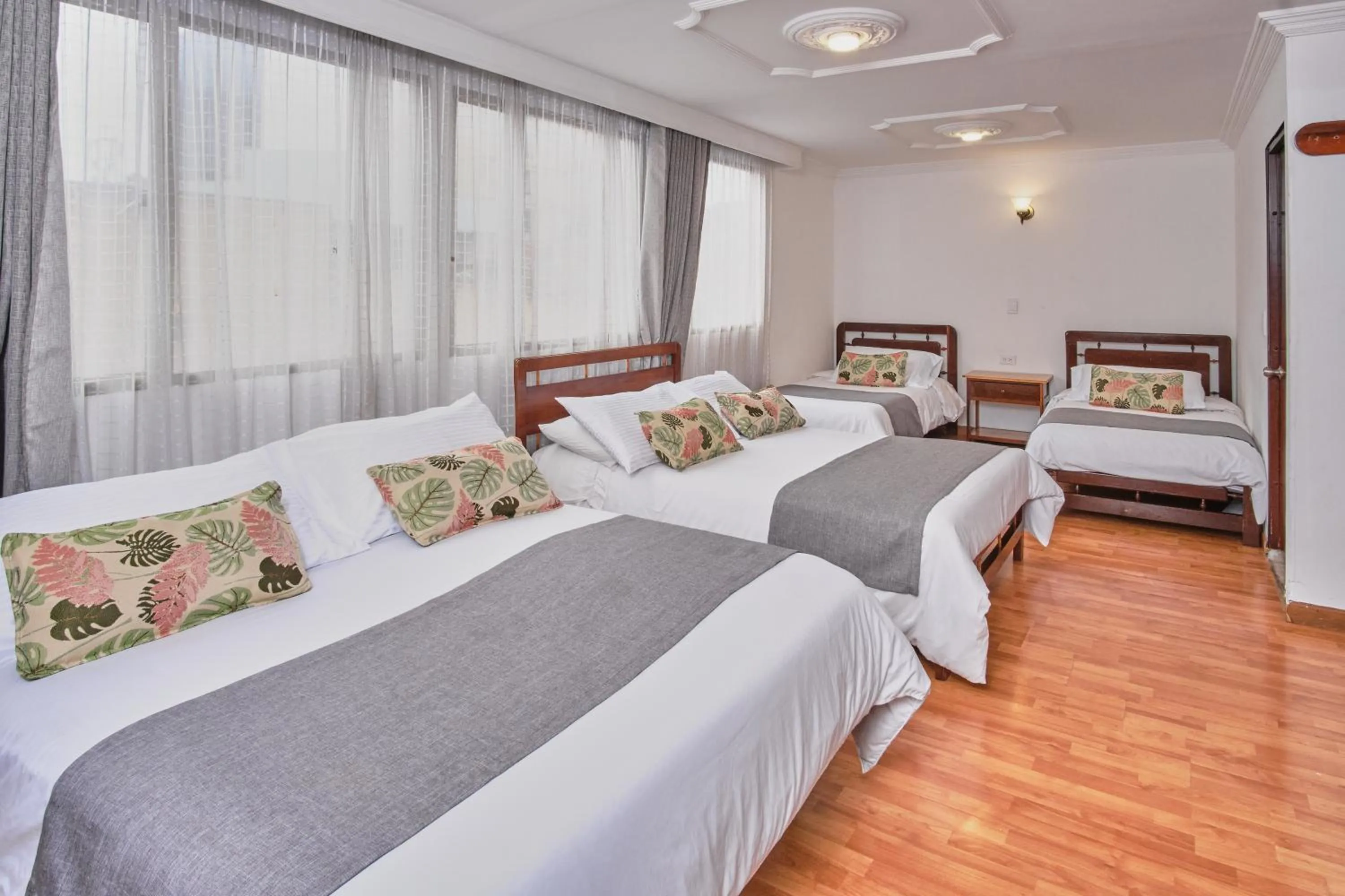 Photo of the whole room, Bed in Hotel Virrey Central