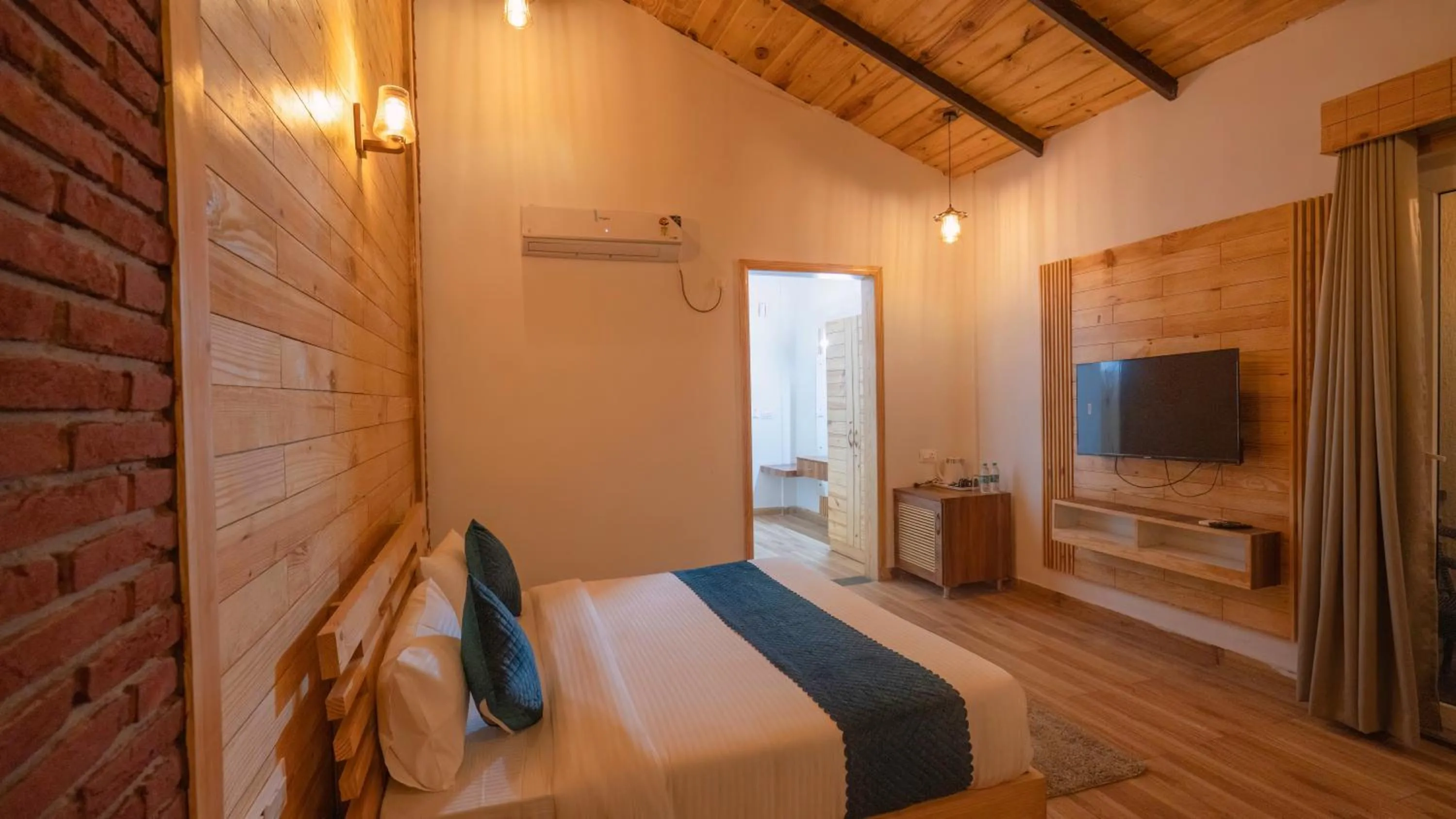 TV and multimedia, Bed in The Forest Resort By 3Tree Group