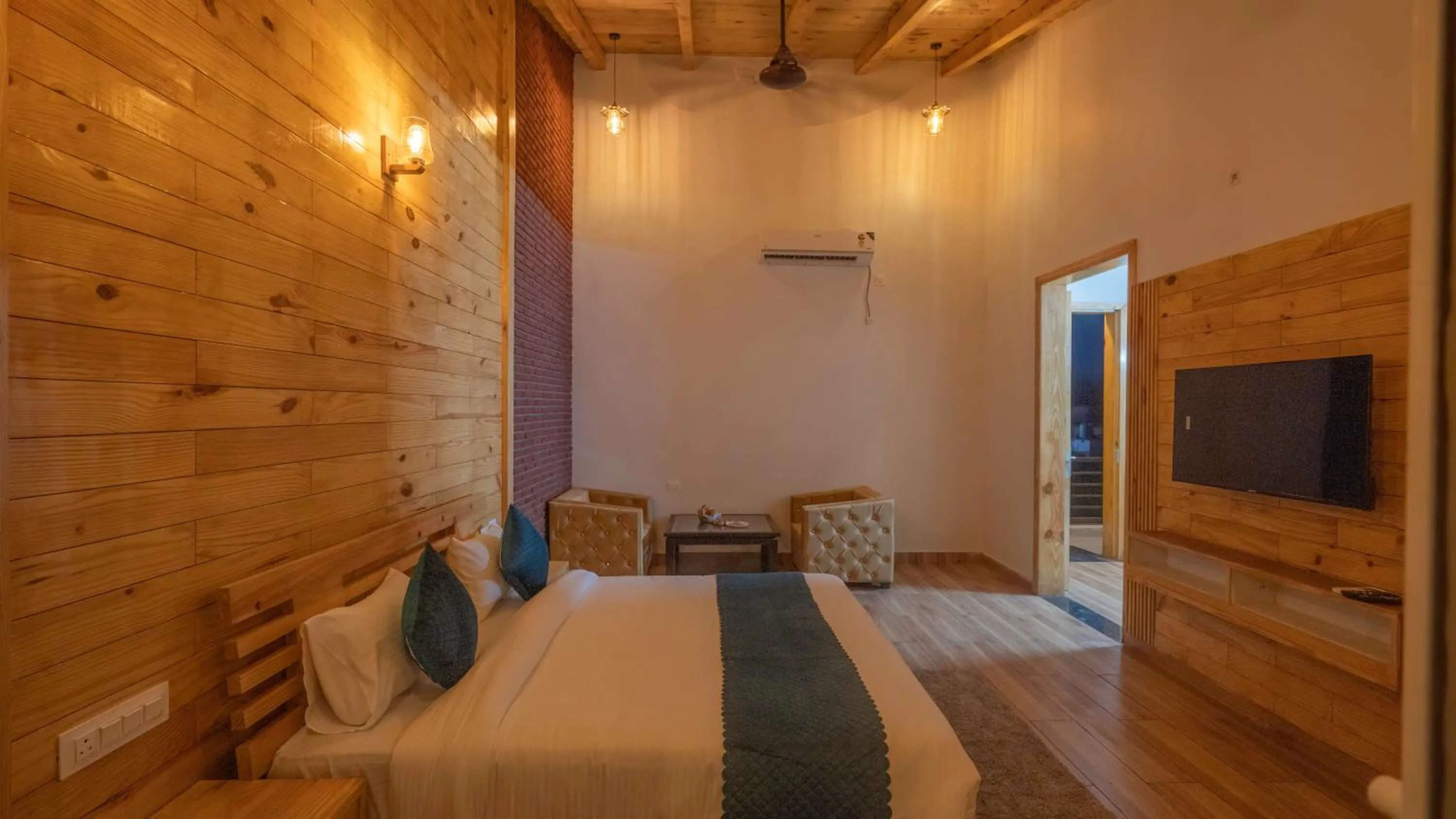 TV and multimedia, Bed in The Forest Resort By 3Tree Group