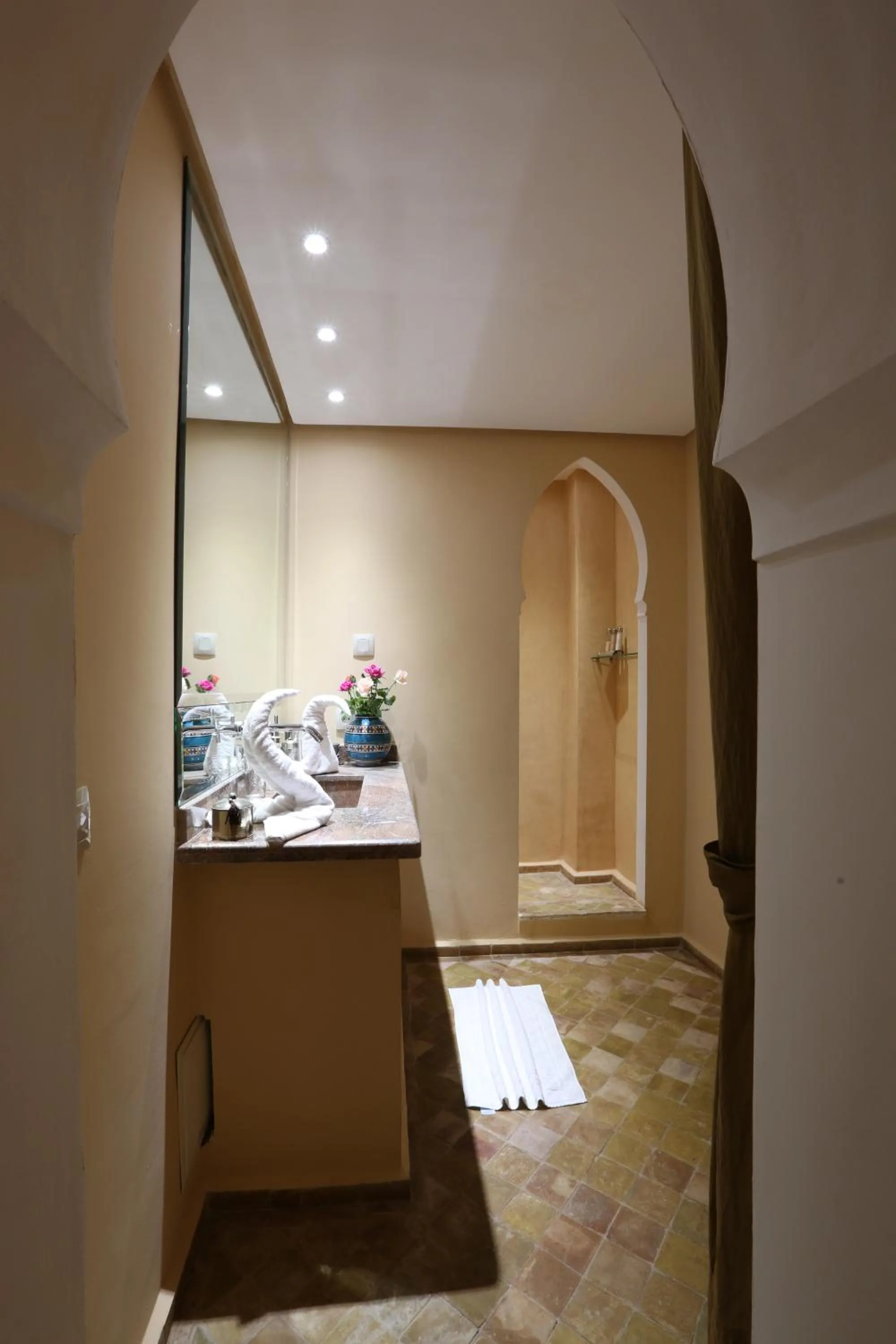 Bathroom in Riad Enchanté