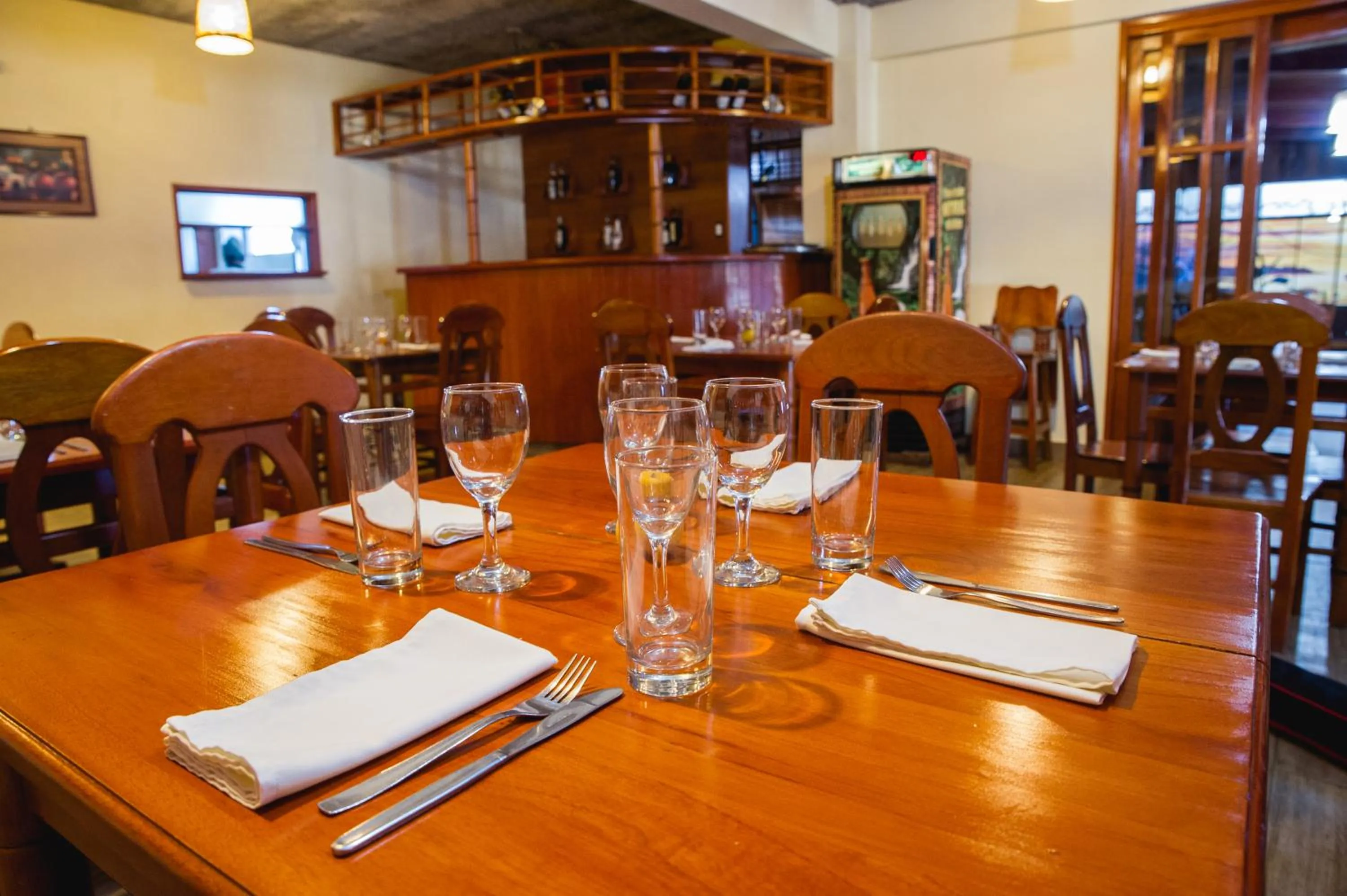 Restaurant/places to eat in Los Gavilanes Hotel