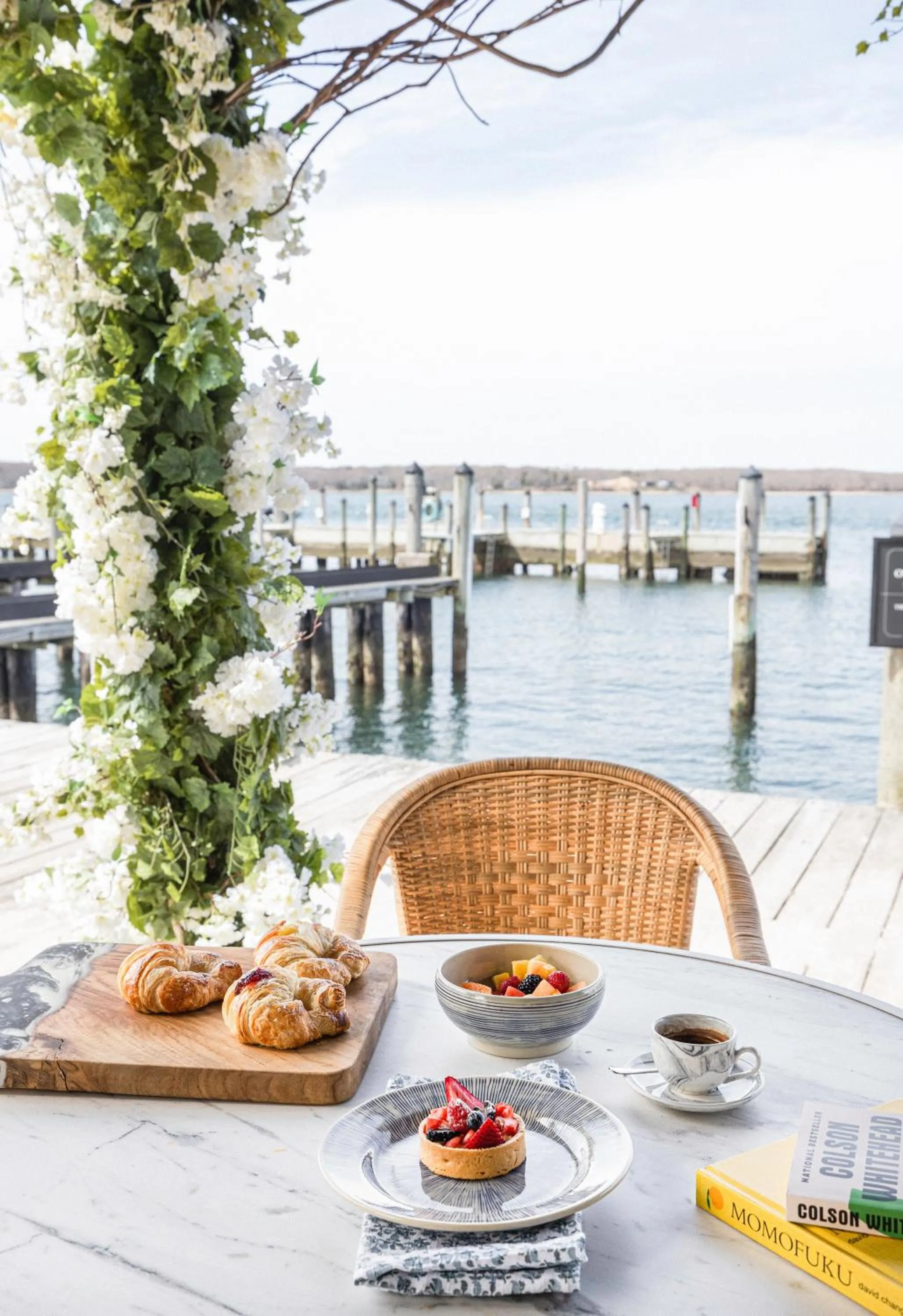 Restaurant/places to eat in EHP Resort & Marina