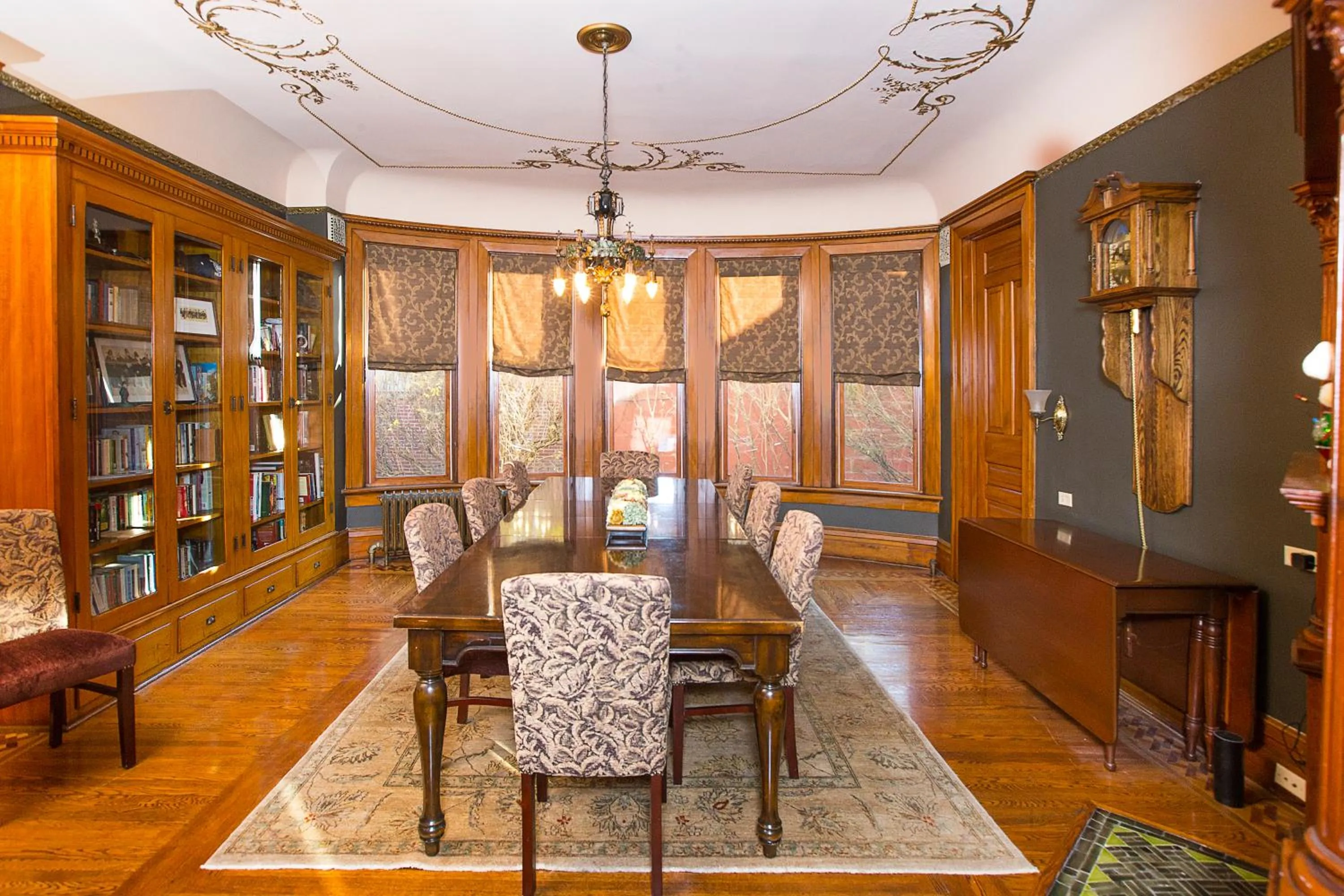 Library in Market Street Inn