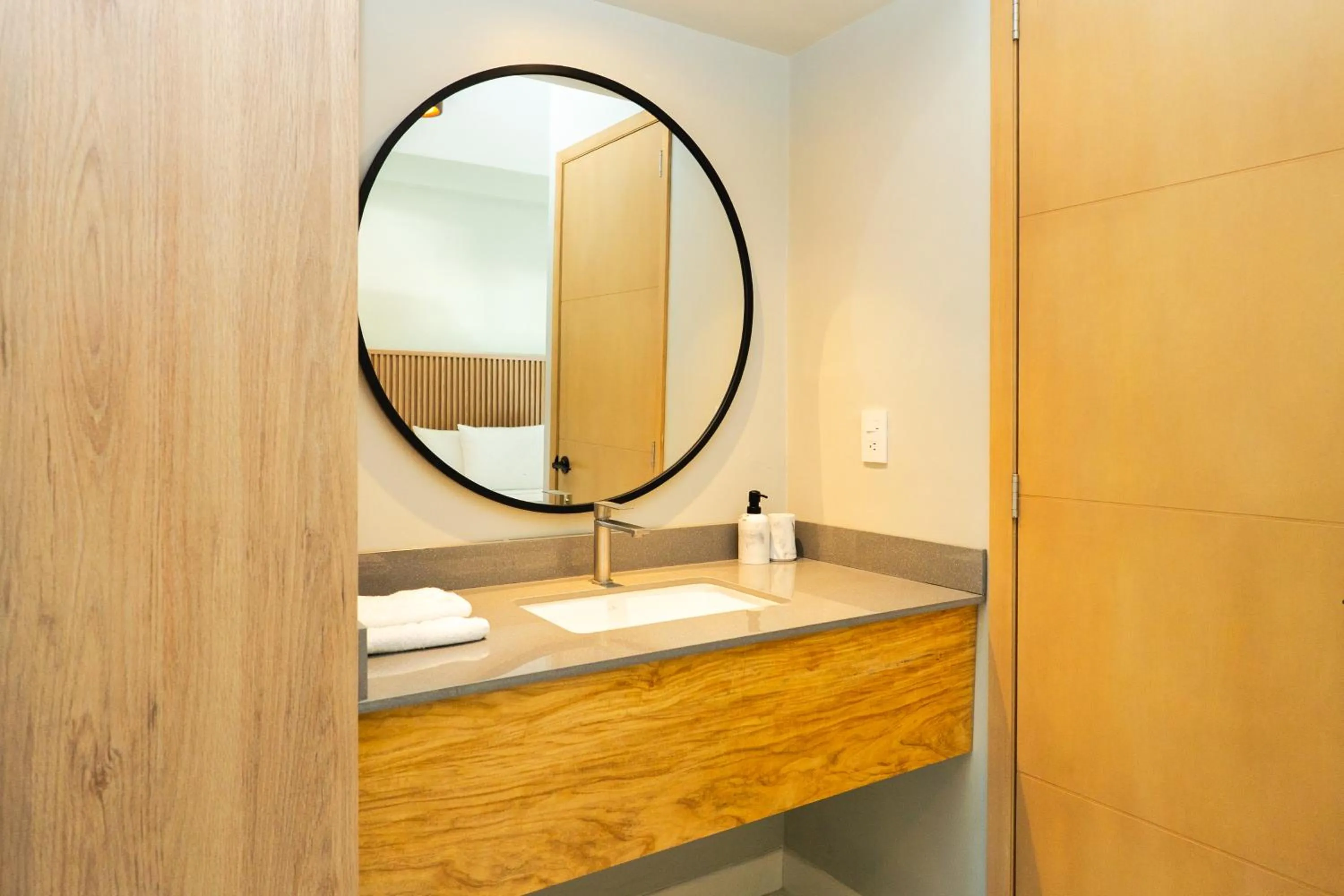 Bathroom in Hotel Roca Sunzal