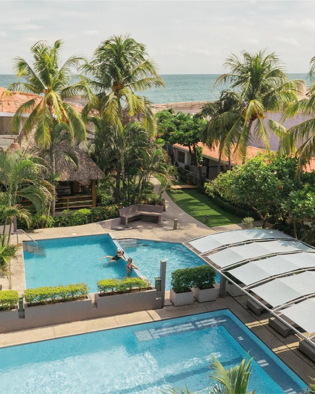 Swimming pool in Hotel Roca Sunzal