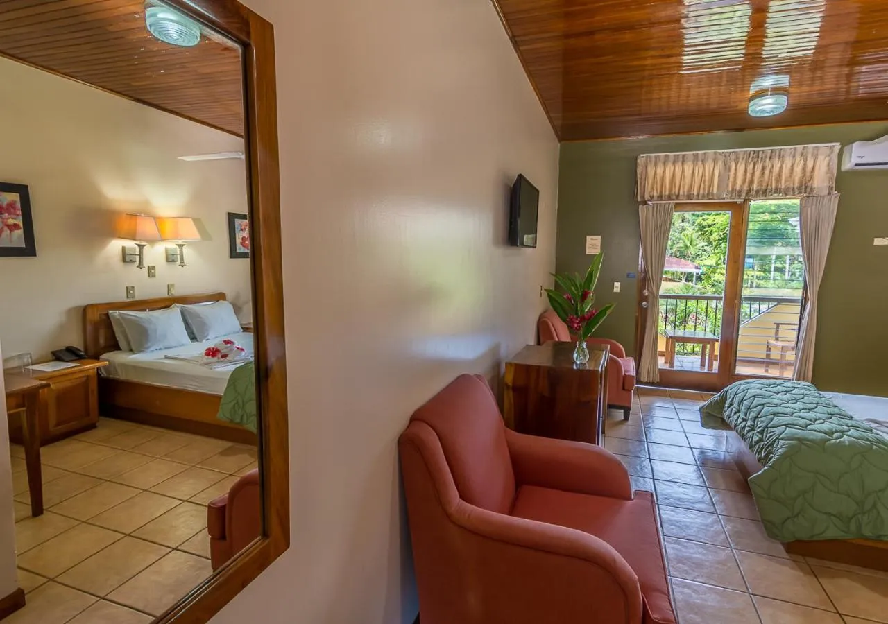 Bedroom, Bed in Hotel Manuel Antonio