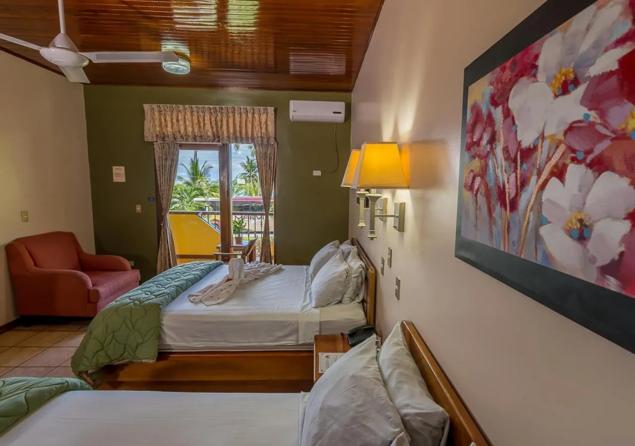 Bedroom, Bed in Hotel Manuel Antonio