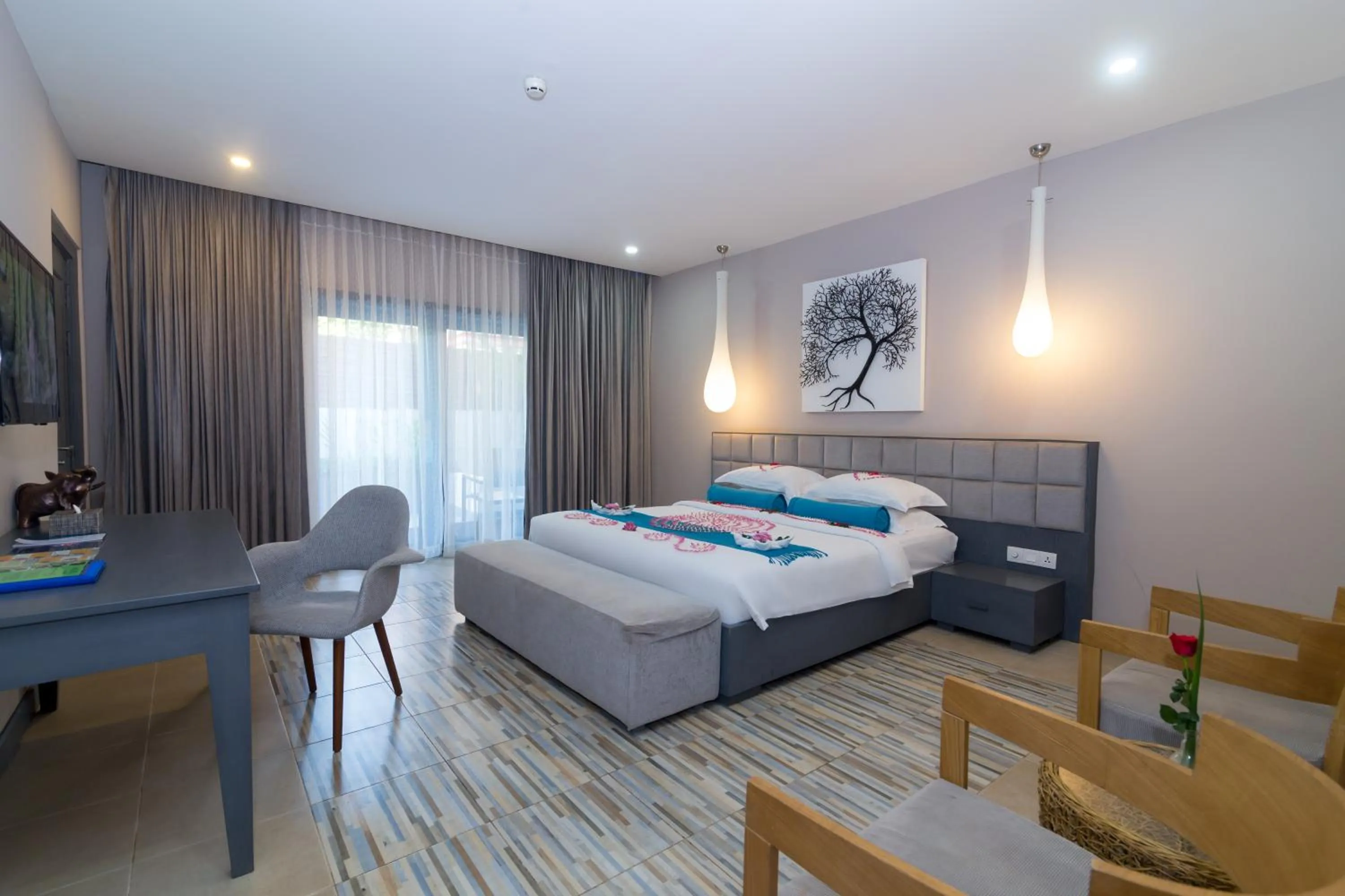 Photo of the whole room, Bed in Damrei Angkor Hotel