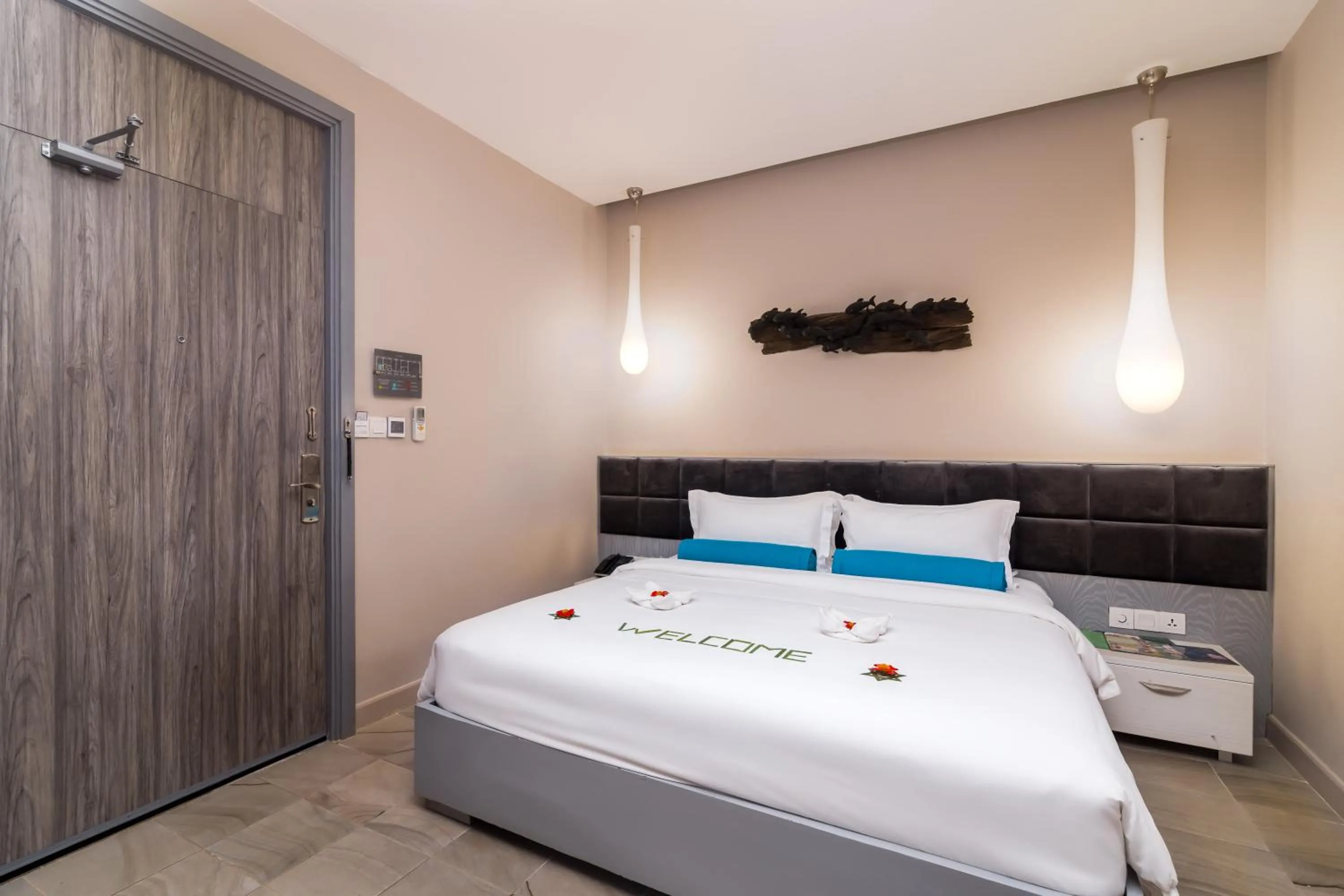 Photo of the whole room, Bed in Damrei Angkor Hotel