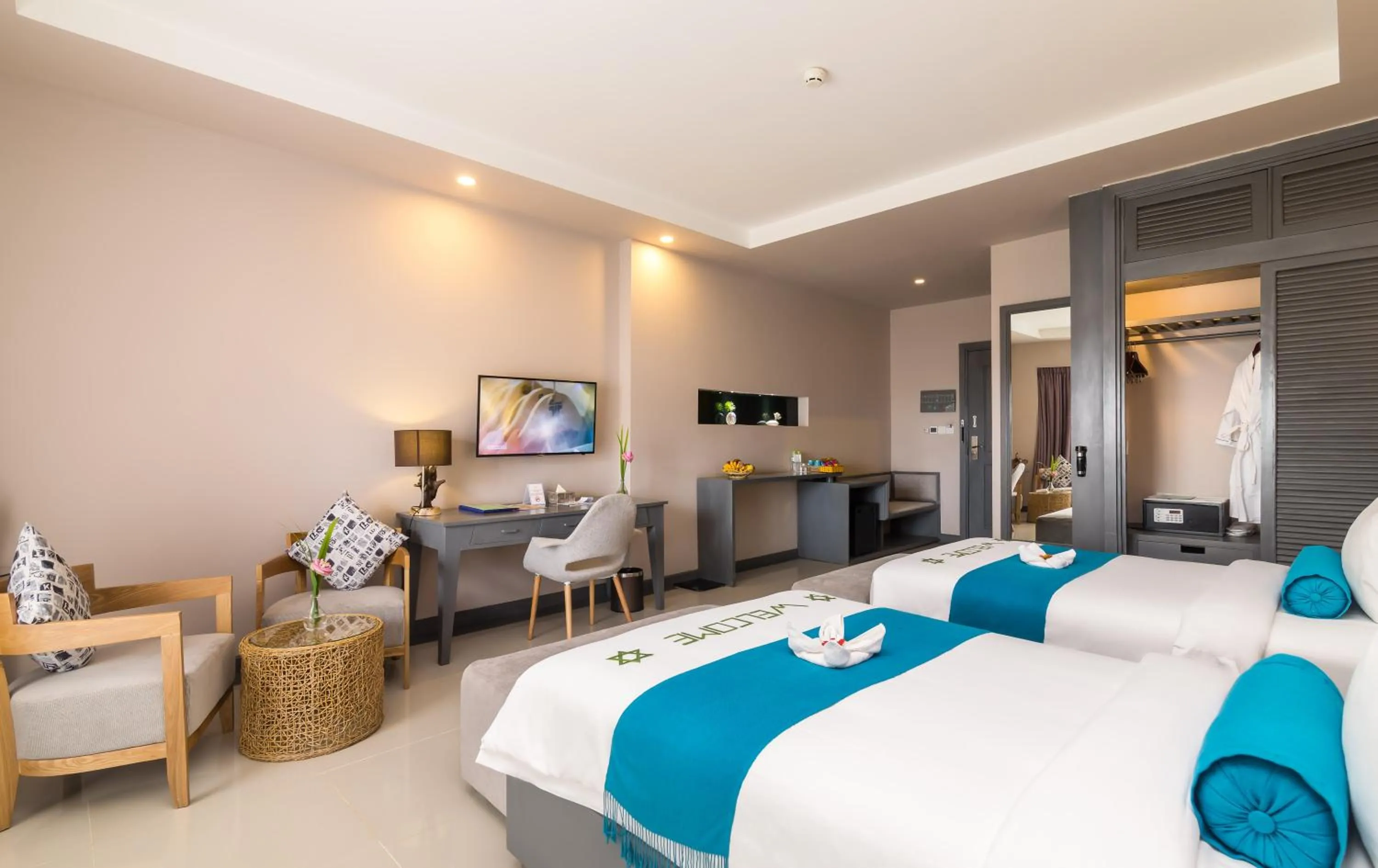 Photo of the whole room, Bed in Damrei Angkor Hotel