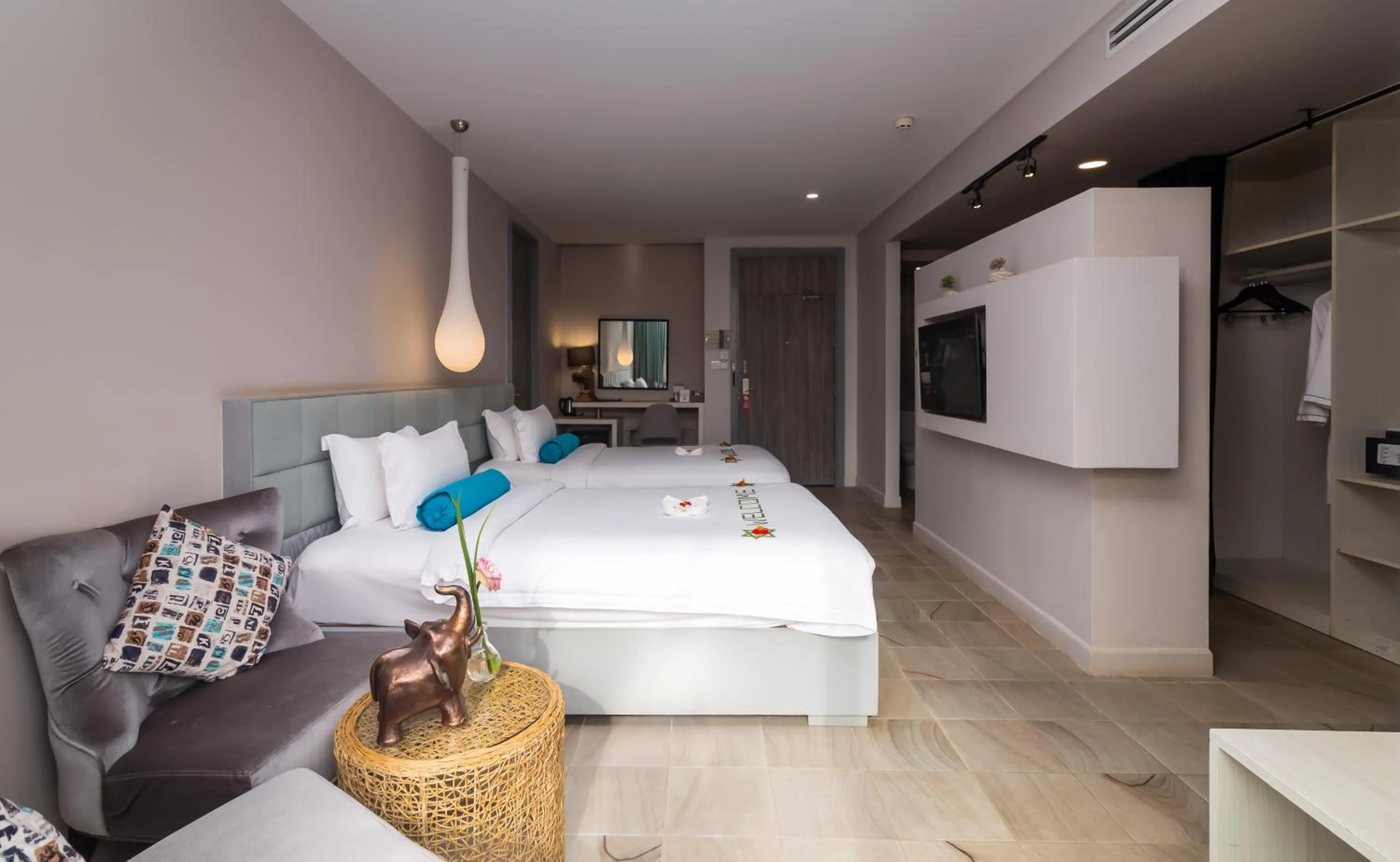 Photo of the whole room, Bed in Damrei Angkor Hotel