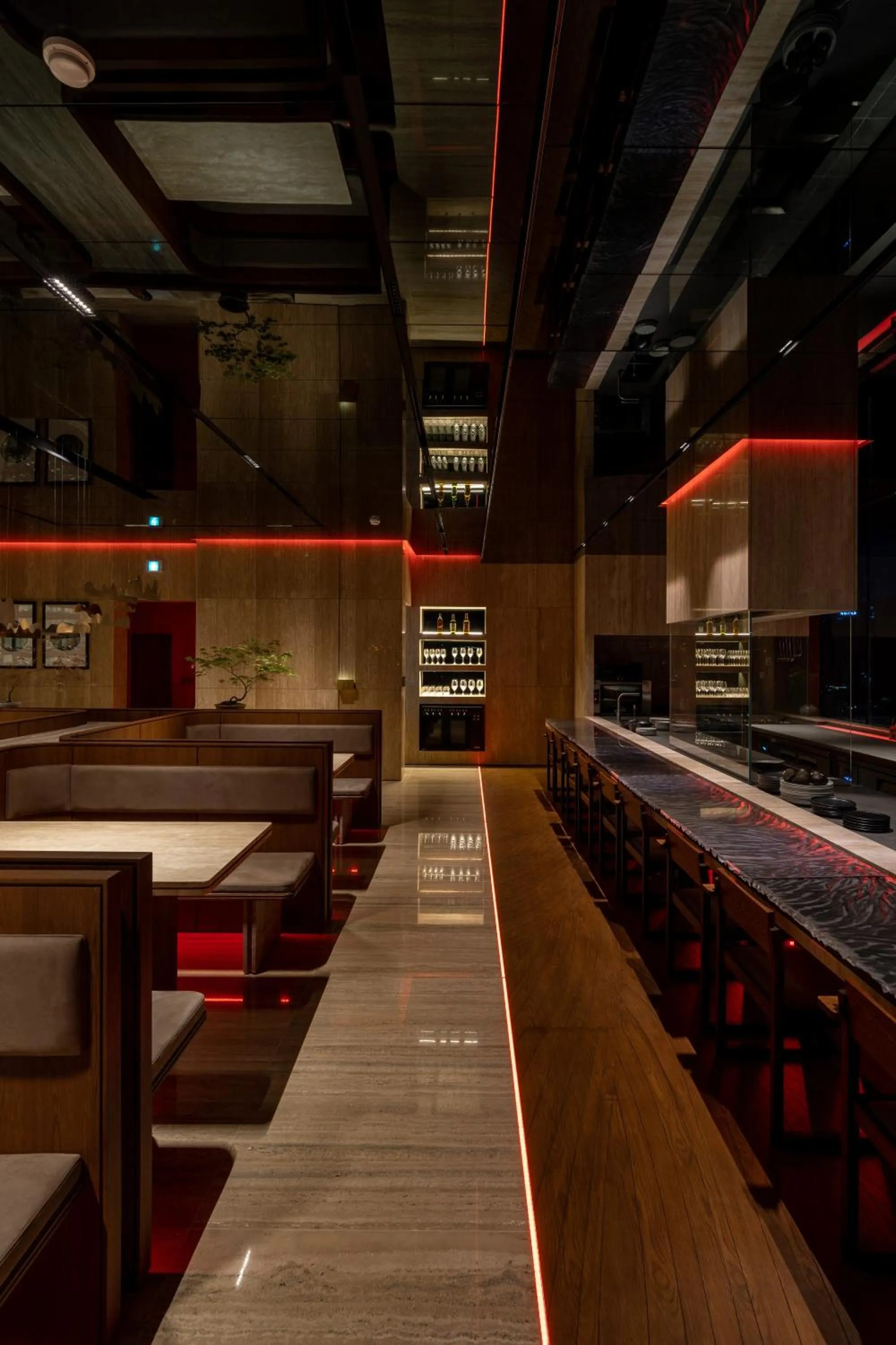 Restaurant/places to eat in Hotel SANG SANG & Private SANG SANG POOL VILLA