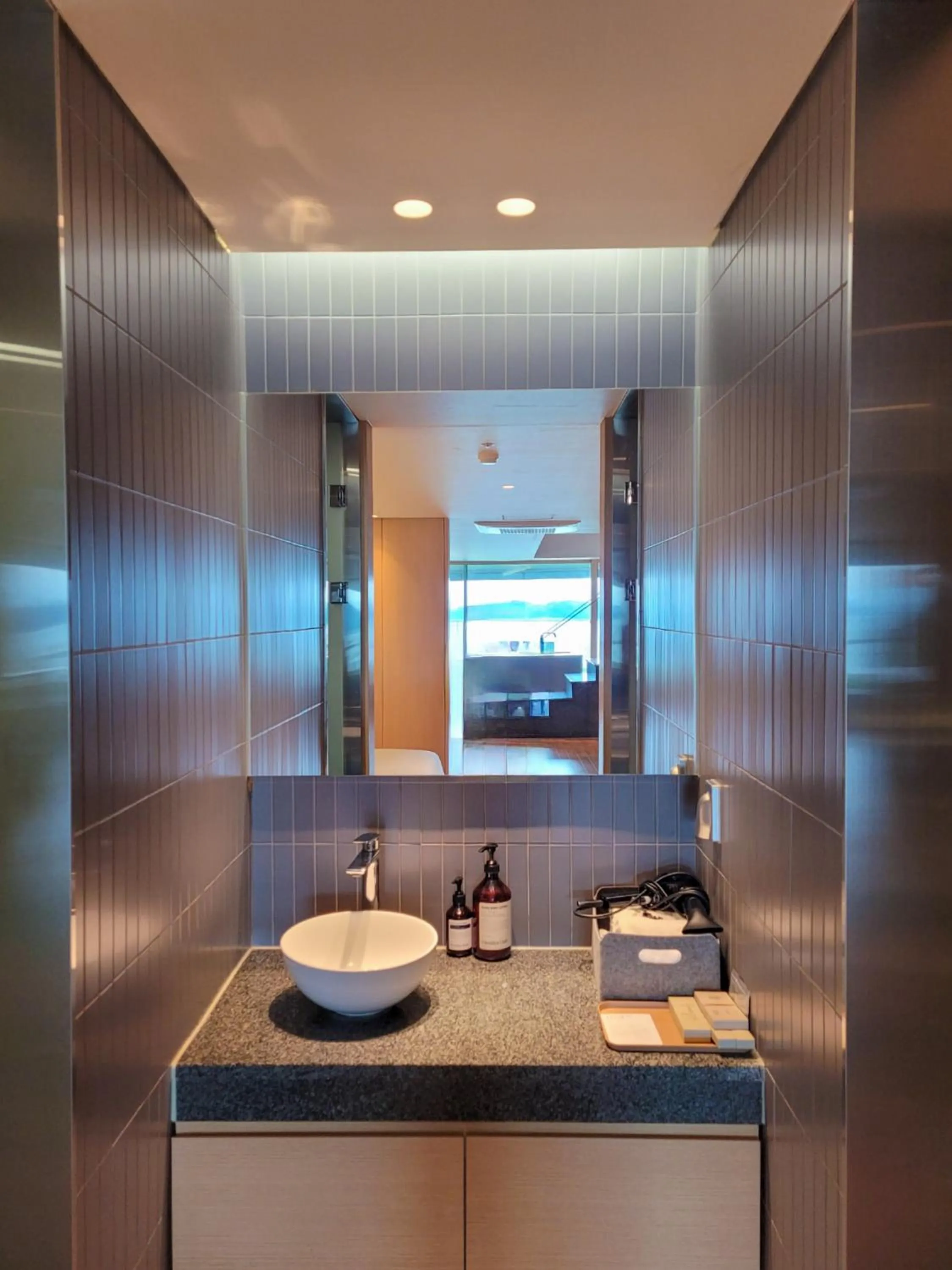 Toilet in Hotel SANG SANG & Private SANG SANG POOL VILLA