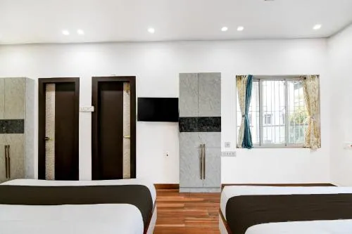 Super Hotel O Aditi Guest House
