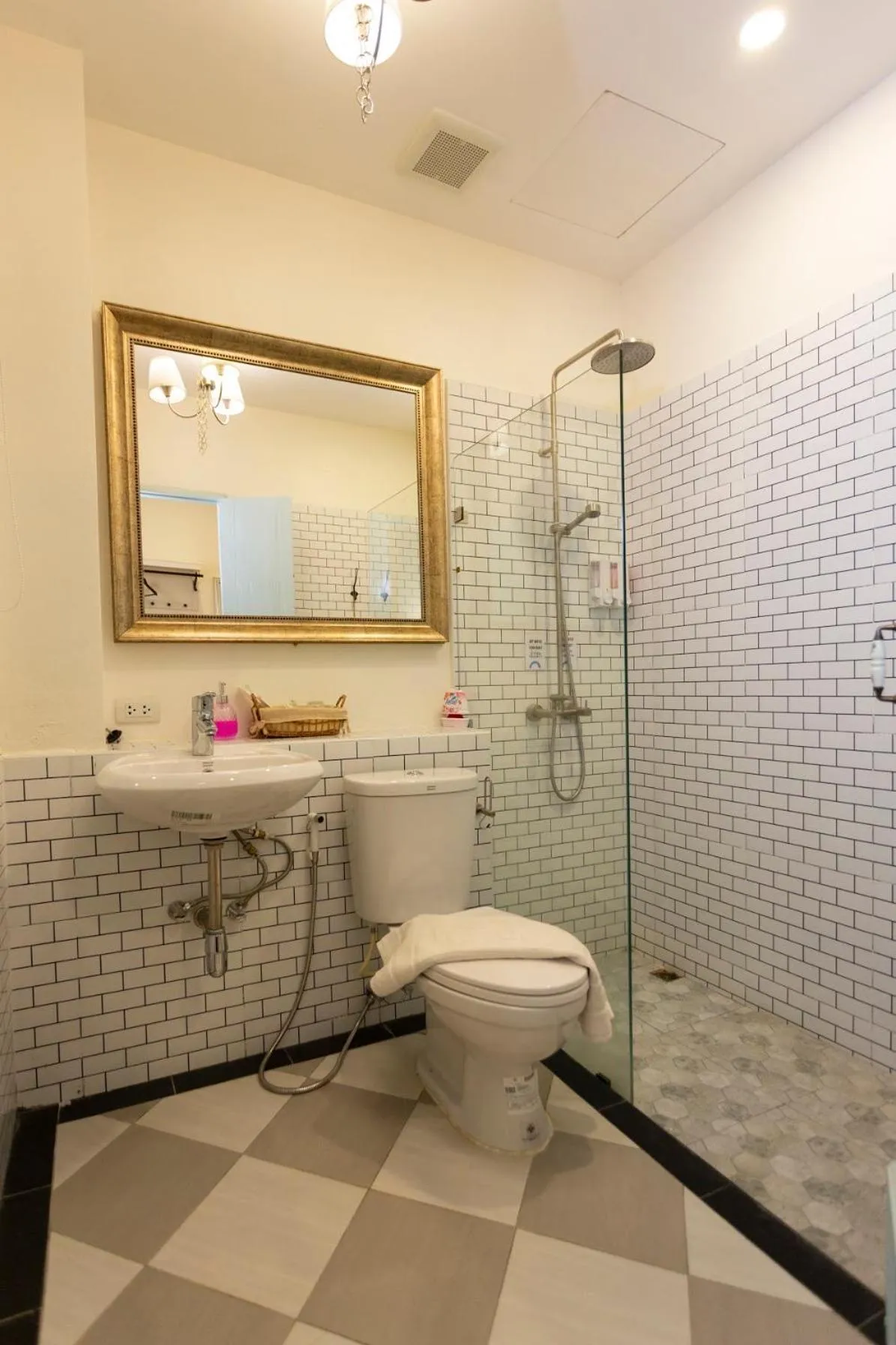 Bathroom in Nai Suan Bed and Breakfast