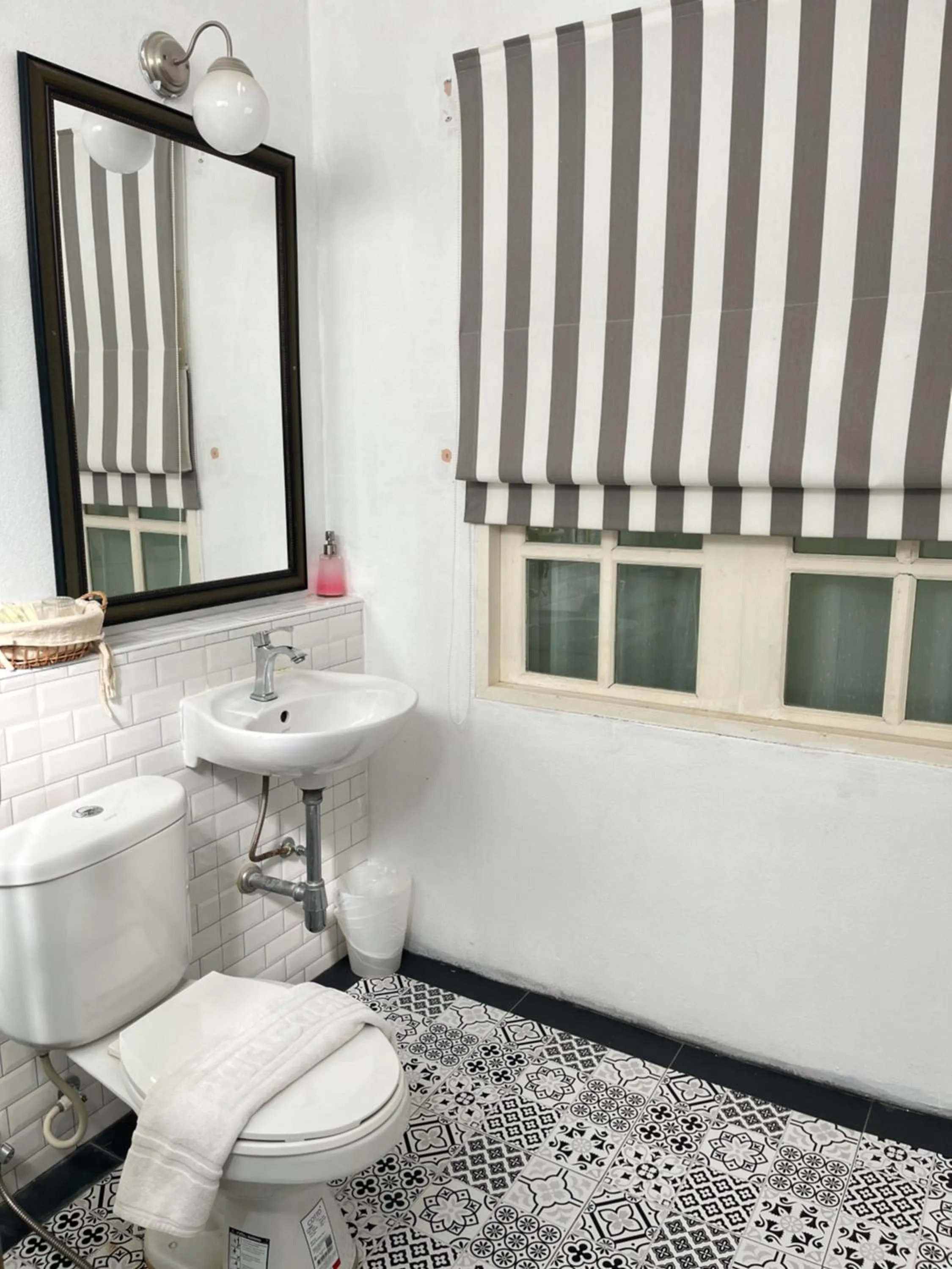 Toilet in Nai Suan Bed and Breakfast