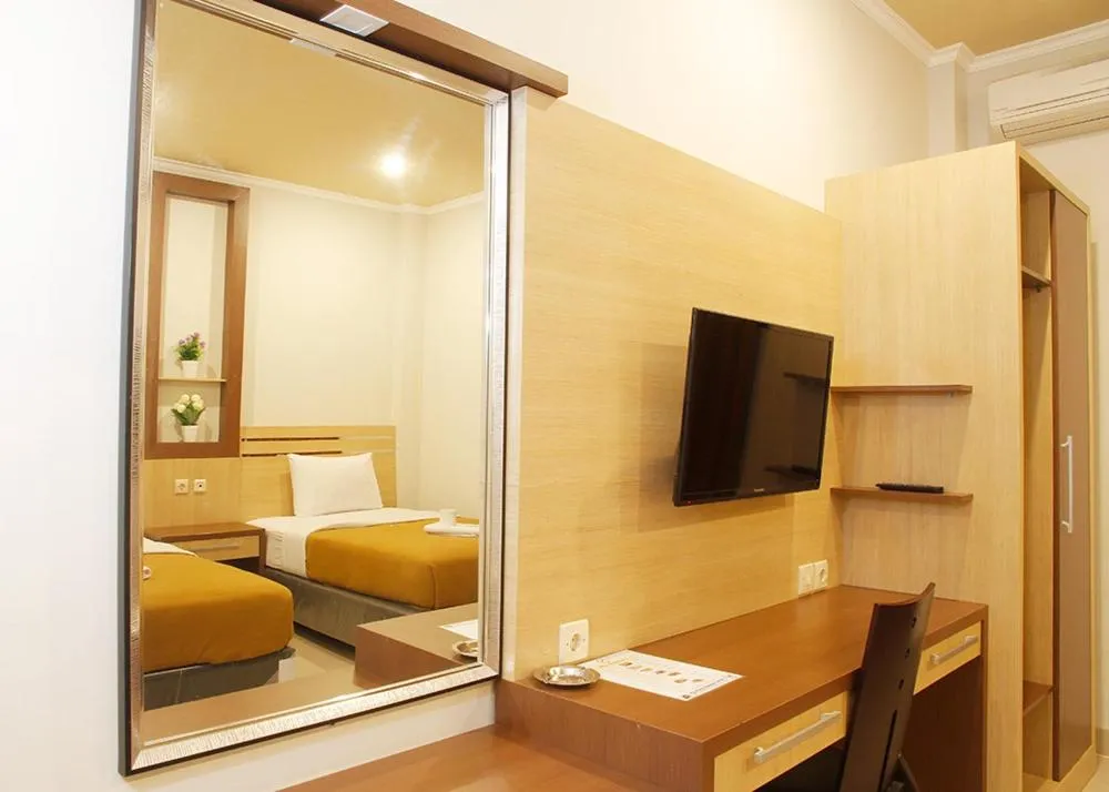 Grand Senggigi Hotel