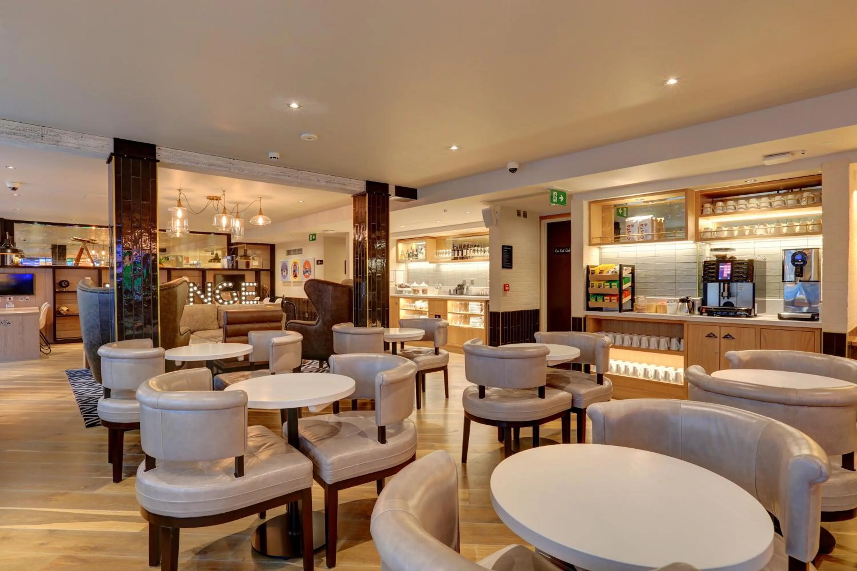 Lounge or bar in hub London - Goodge Street