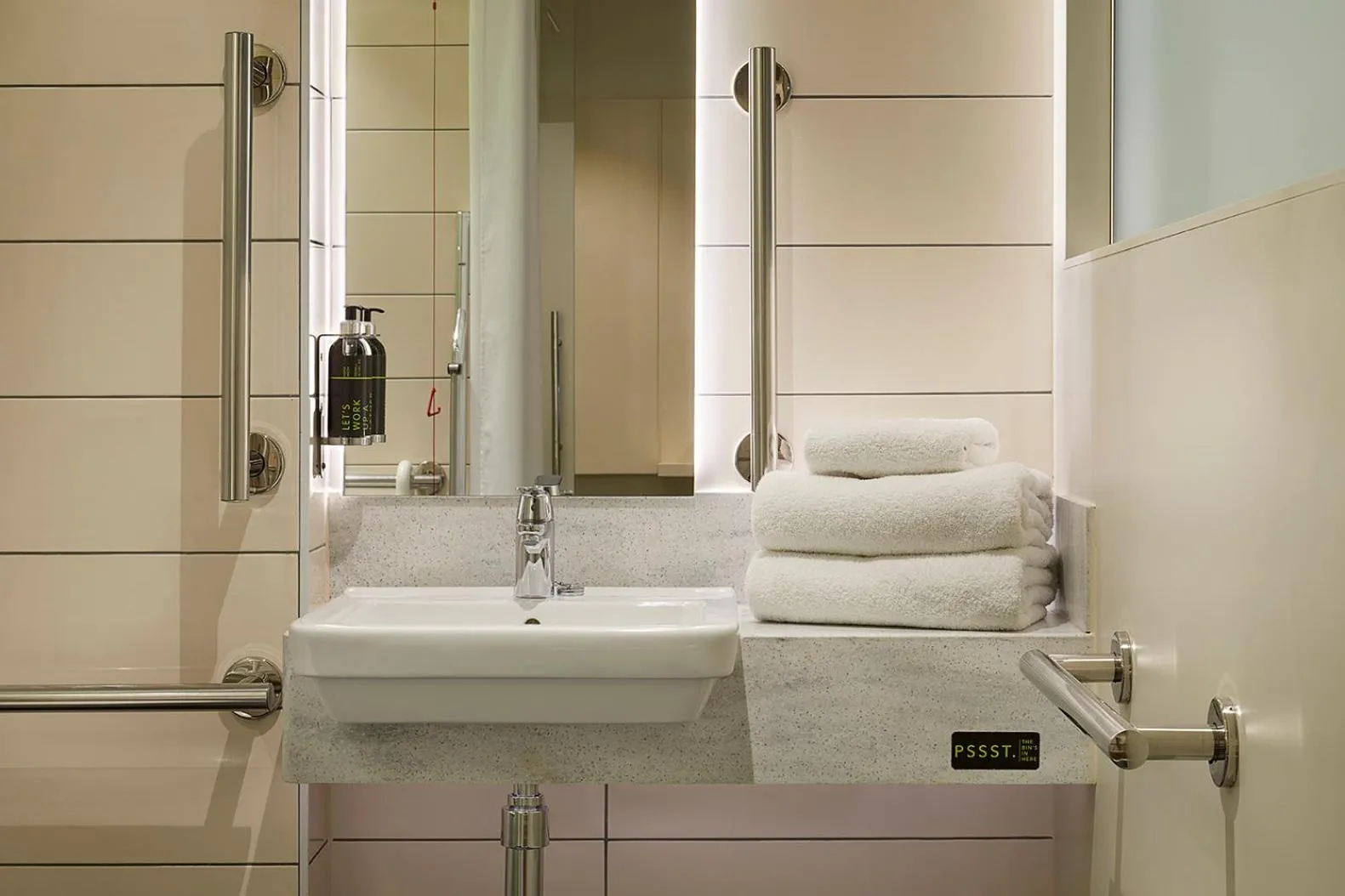 Bathroom in hub London - Goodge Street