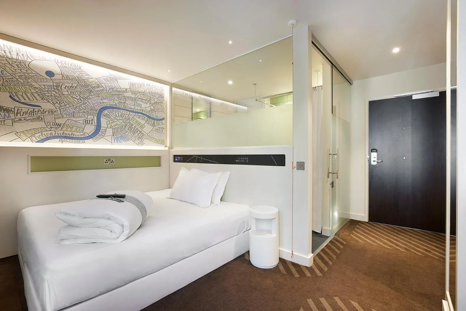 Bedroom, Bed in hub London - Goodge Street