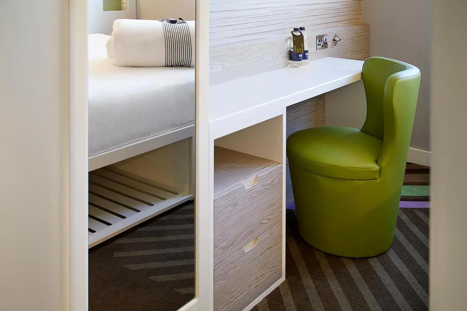 Bedroom, Bed in hub London - Goodge Street