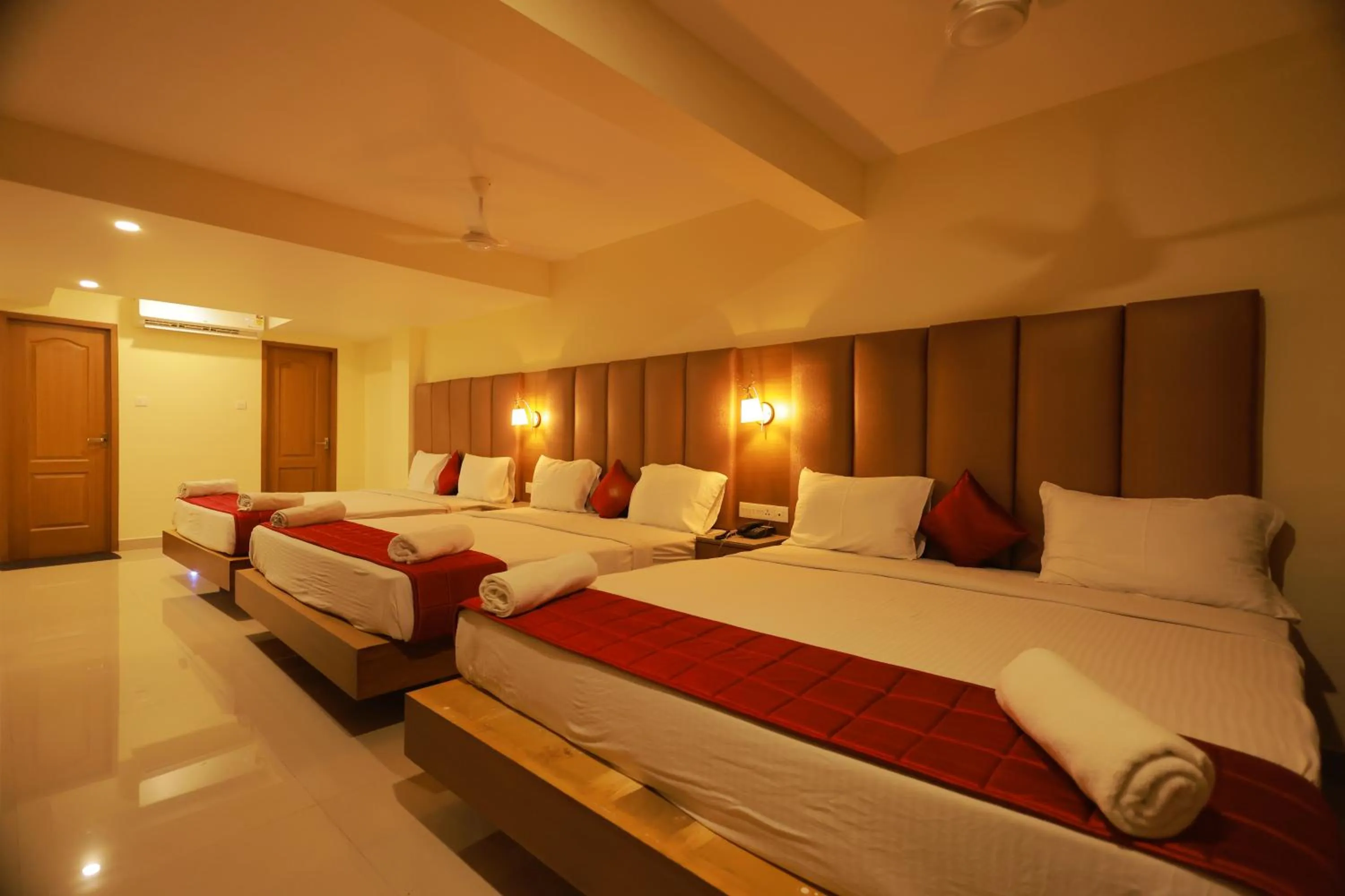 Bed in Hotel Sangam