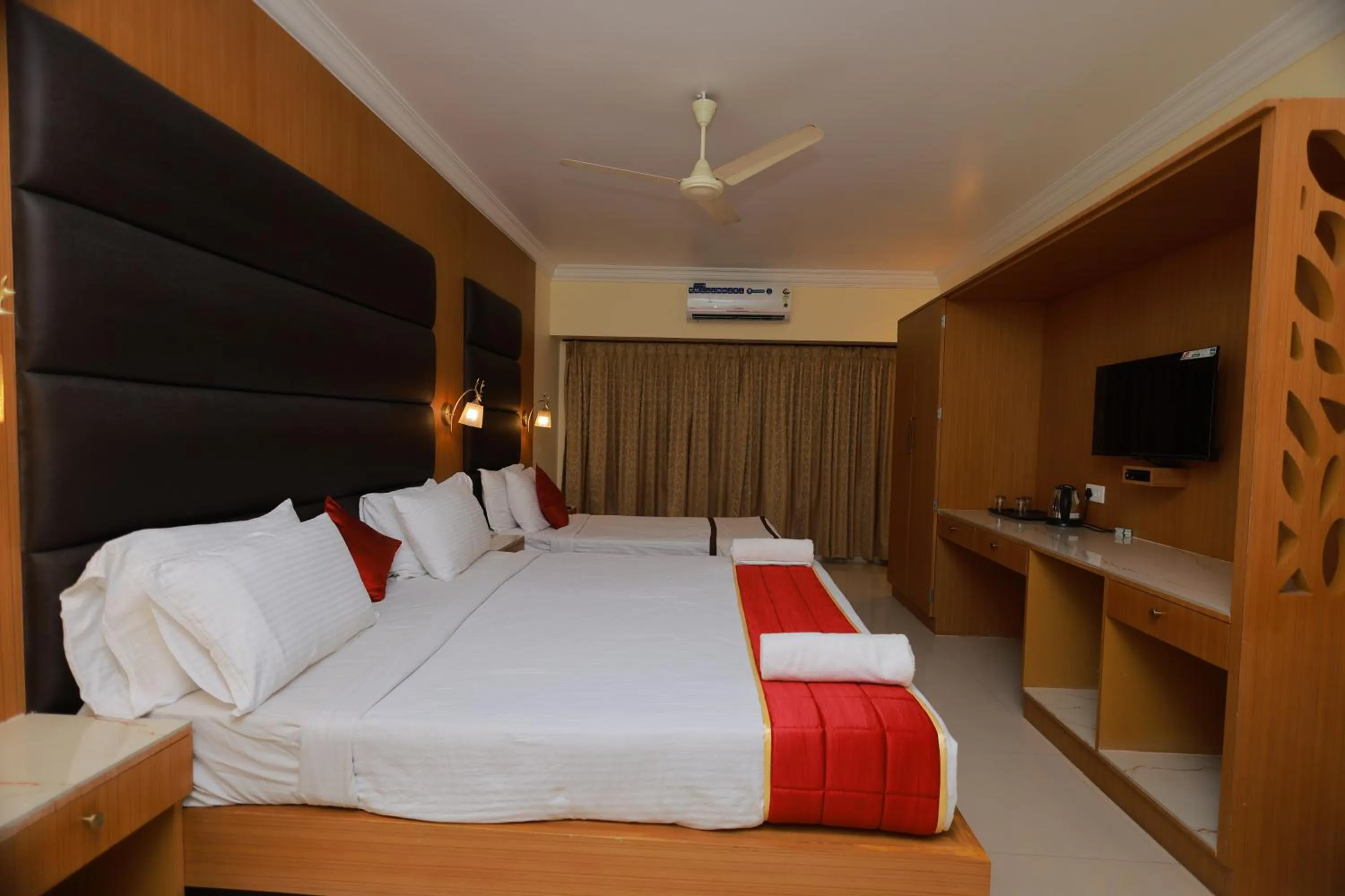 Bed in Hotel Sangam