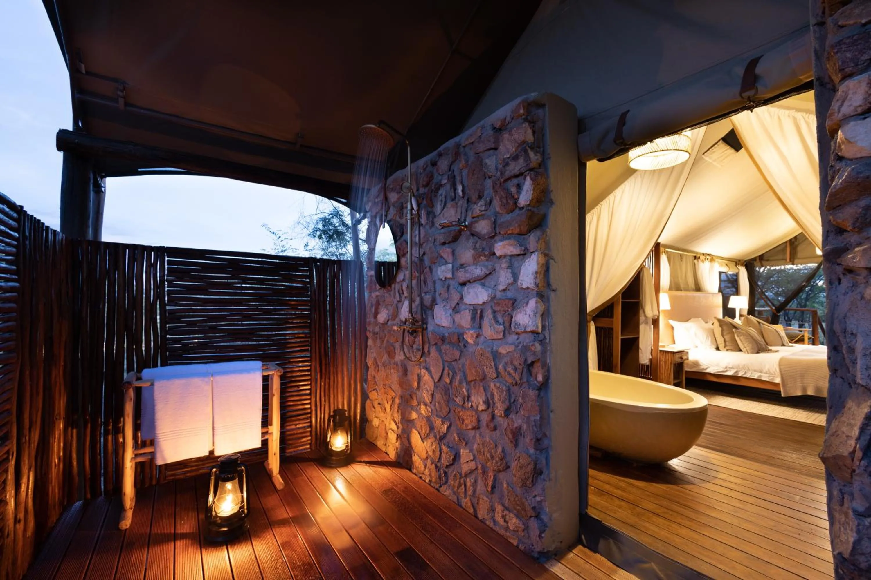 Shower, Bed in Kwafubesi Tented Safari Camp