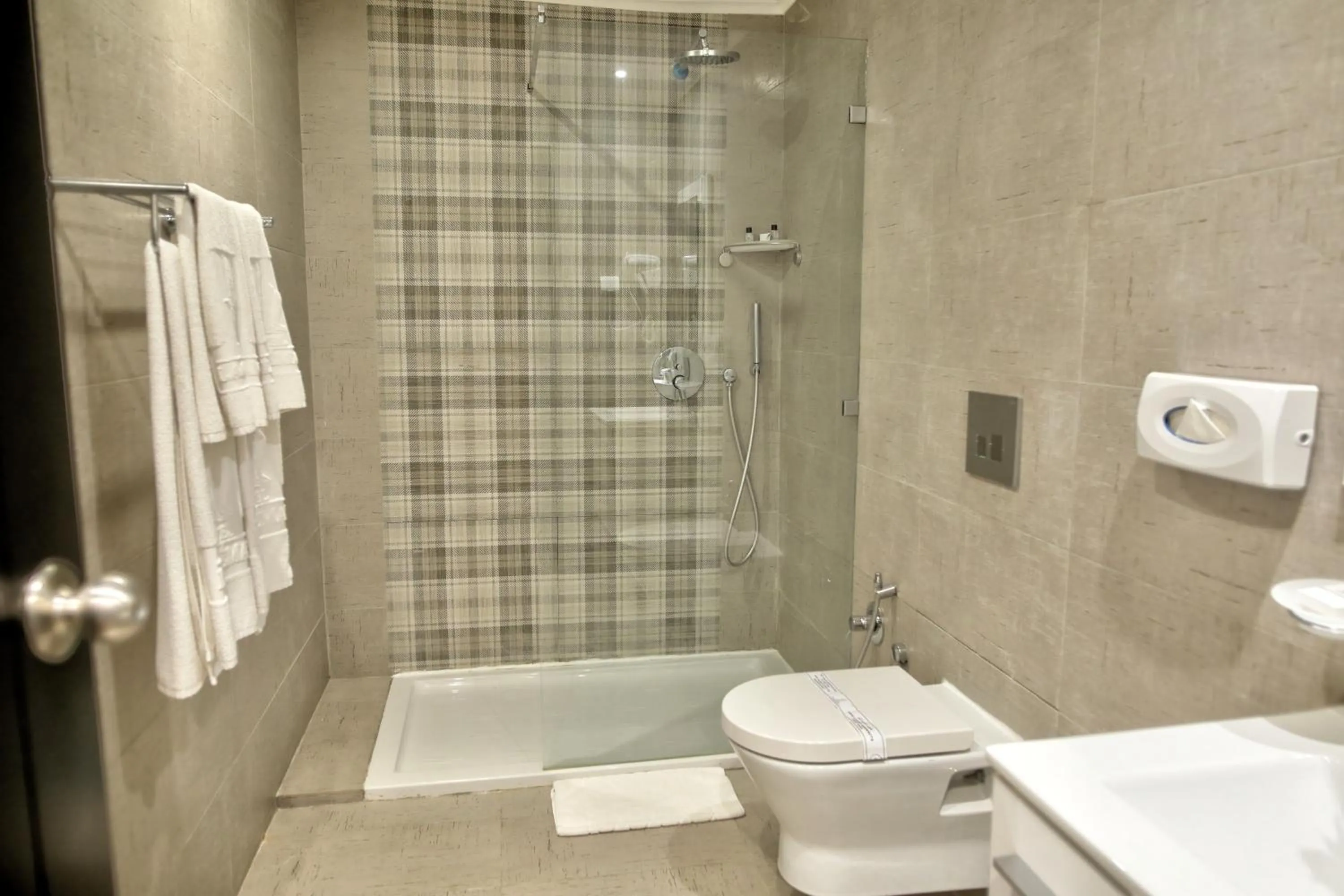 Toilet in Hotel Lac Leman, LES BERGES DU LAC