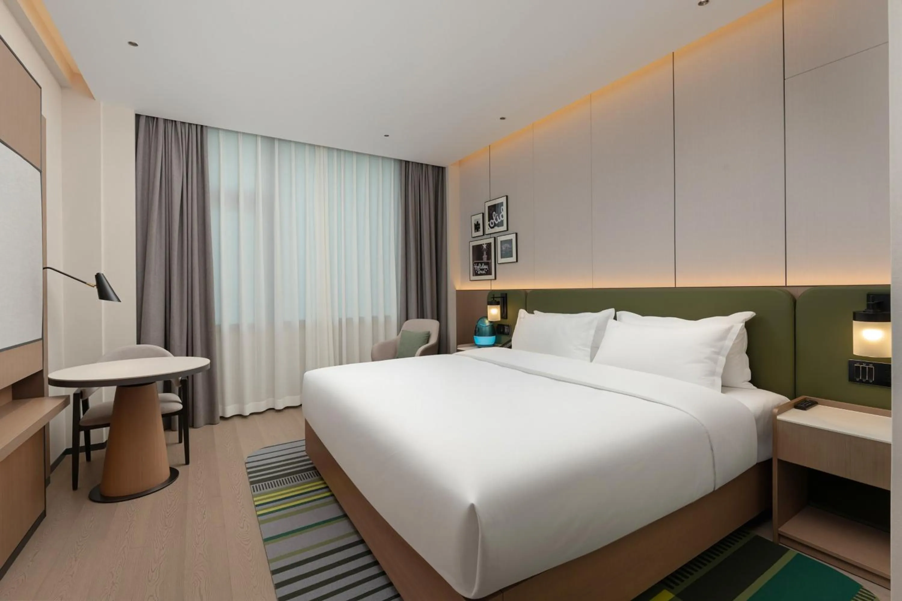 Premium King Room - Accessible in Holiday Inn Beijing Daxing Movie Park by IHG