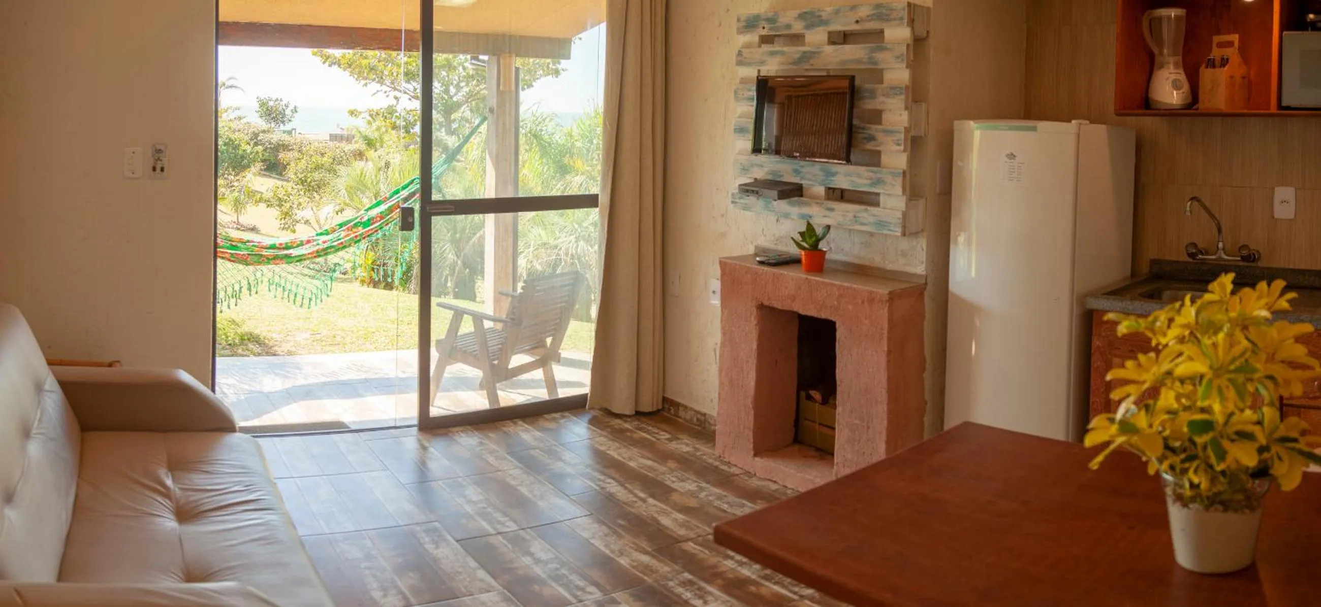 Communal lounge/ TV room in Fazenda do Rosa