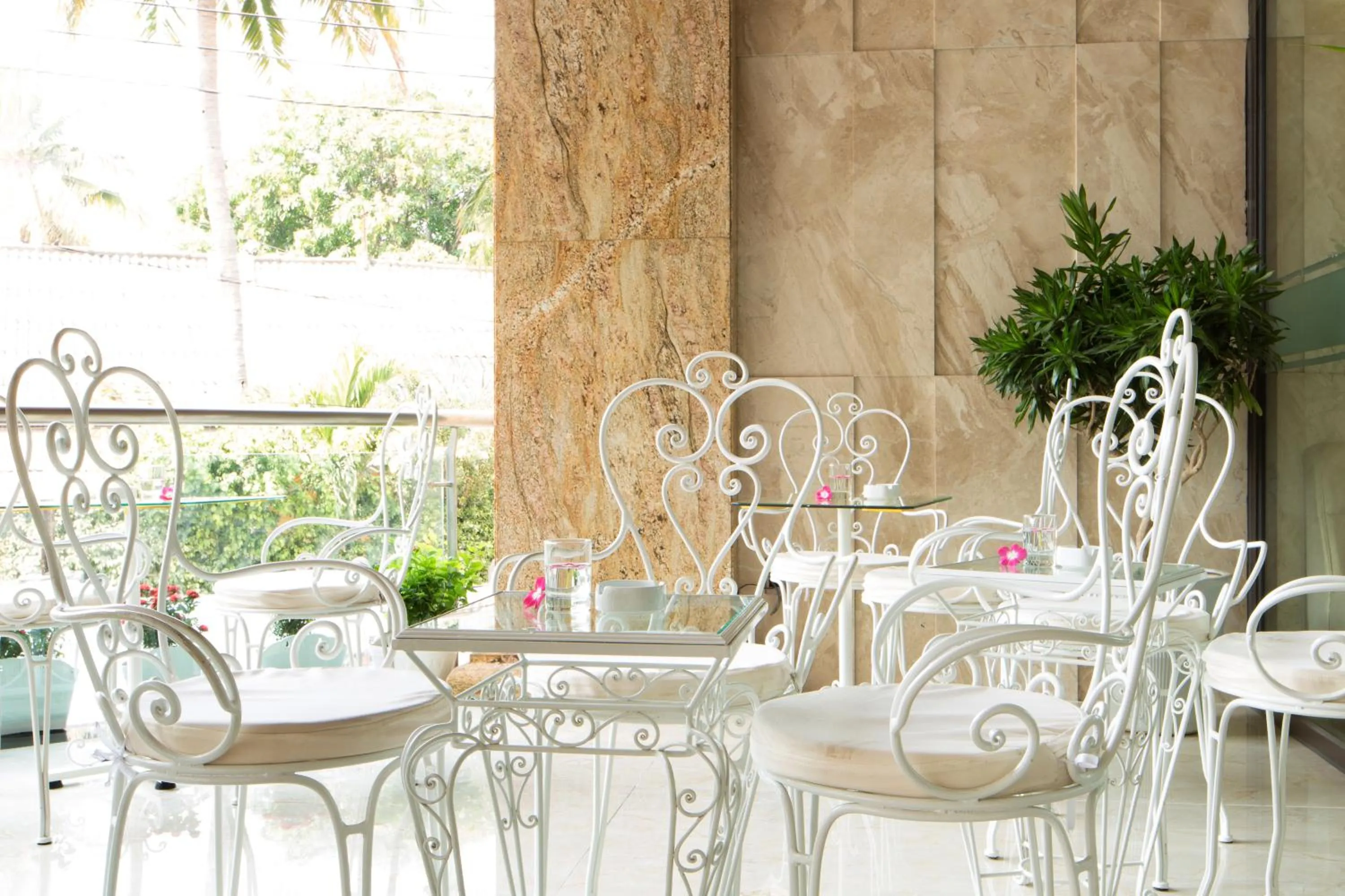 Seating area in An Vista Hotel