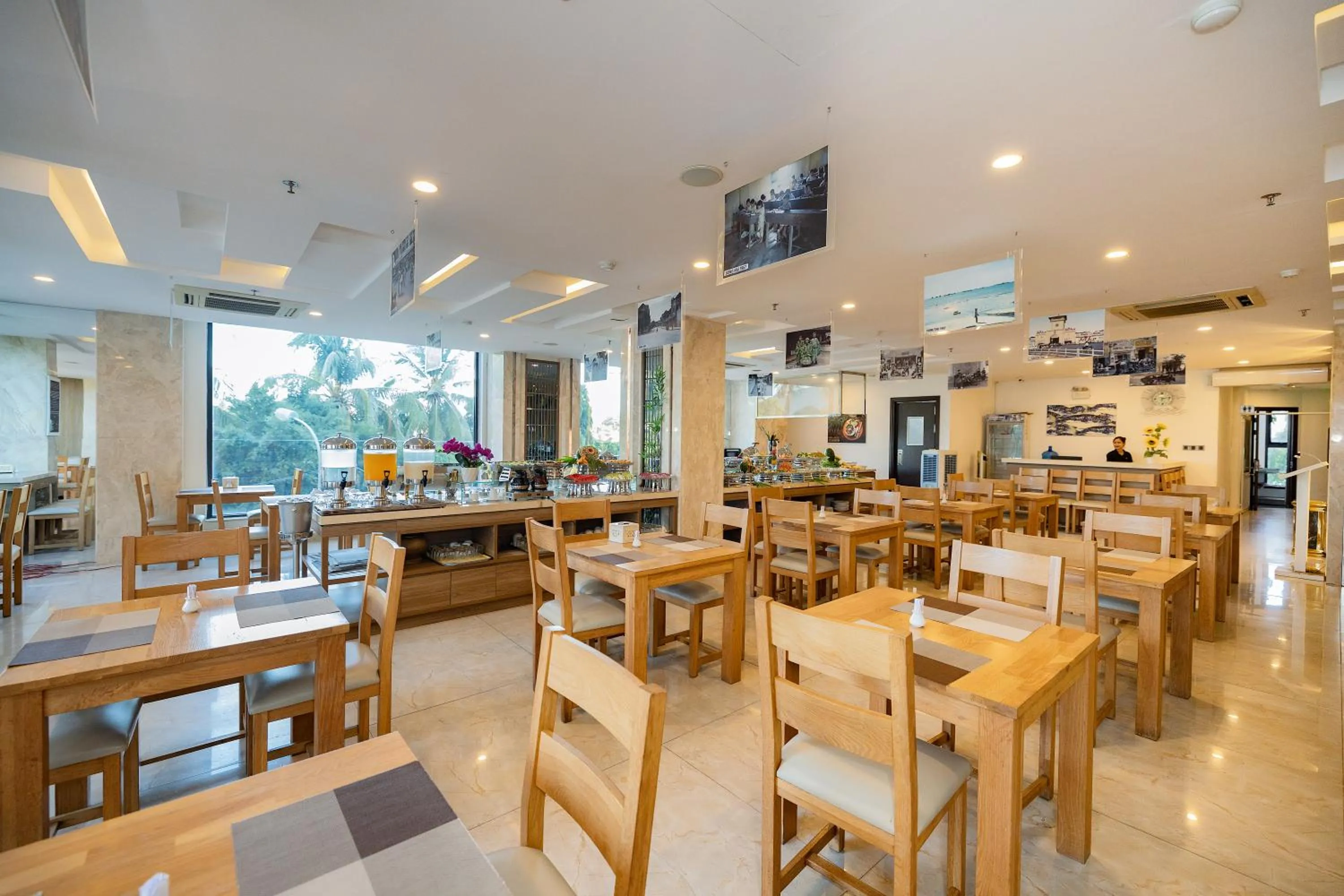 Restaurant/places to eat in An Vista Hotel