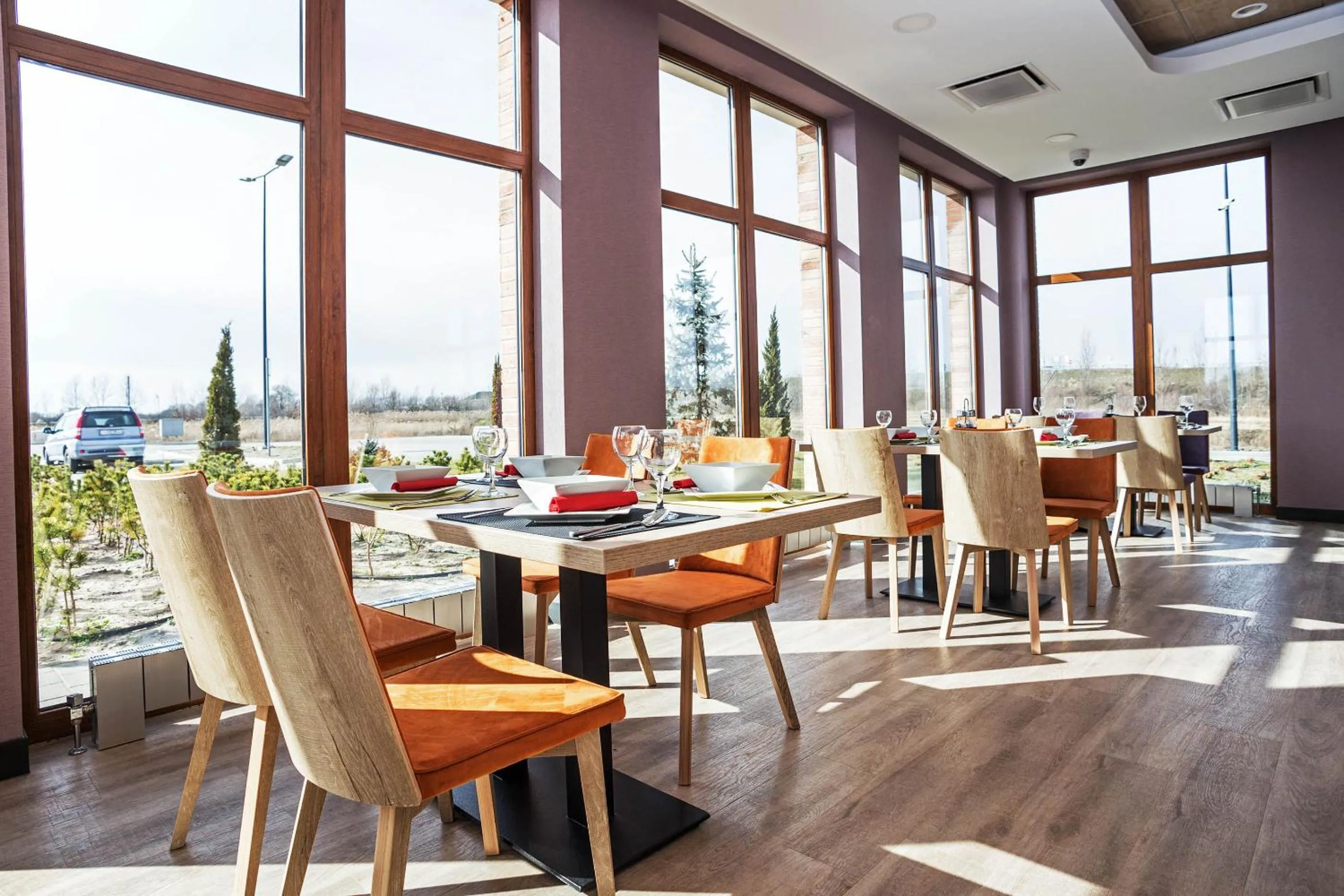 Restaurant/places to eat in Family-Hotel