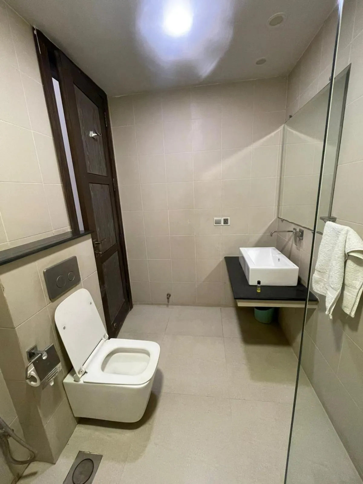 Bathroom in Cadillac Hotel