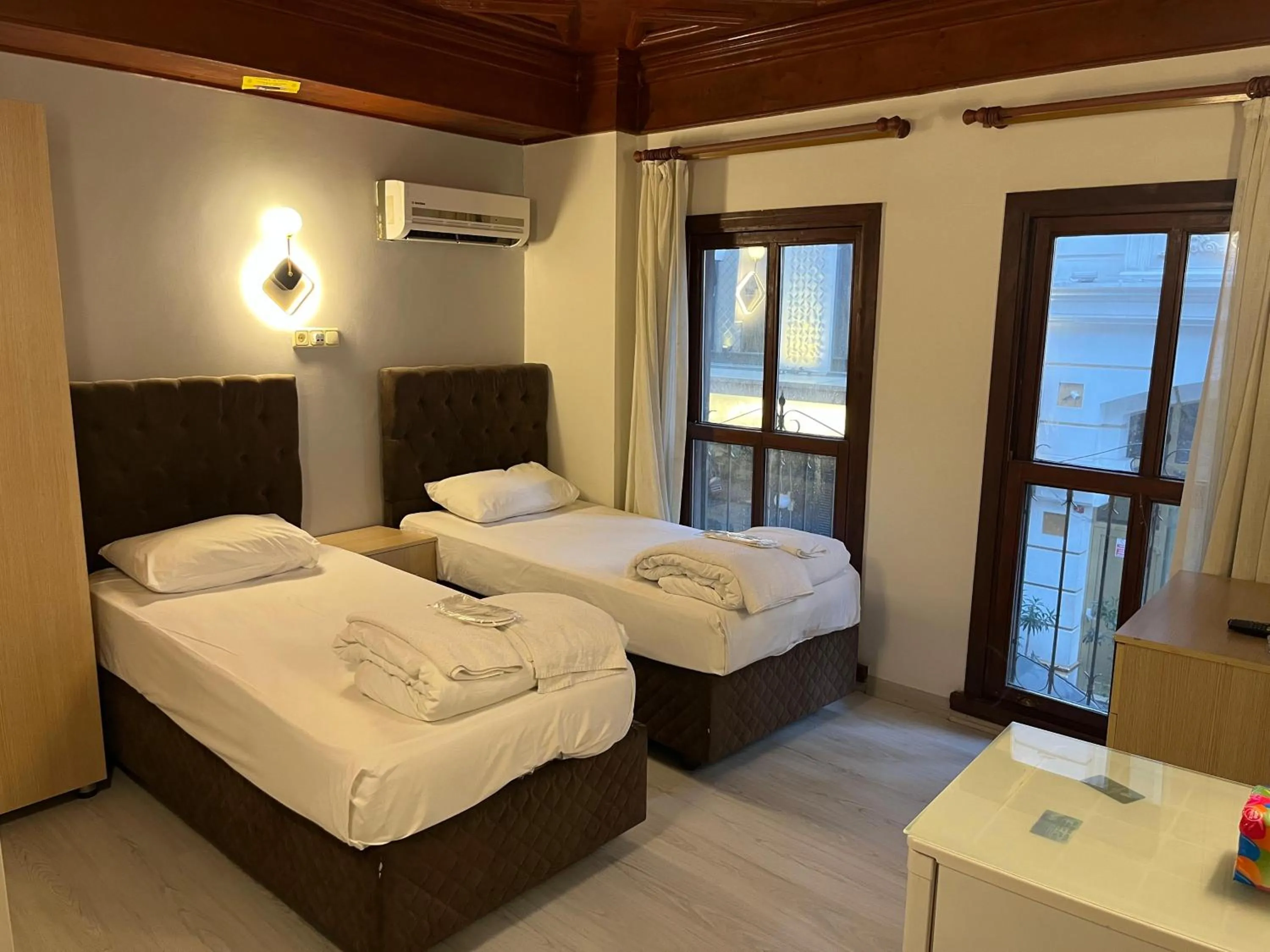 Bed in Adil Konak Hotel
