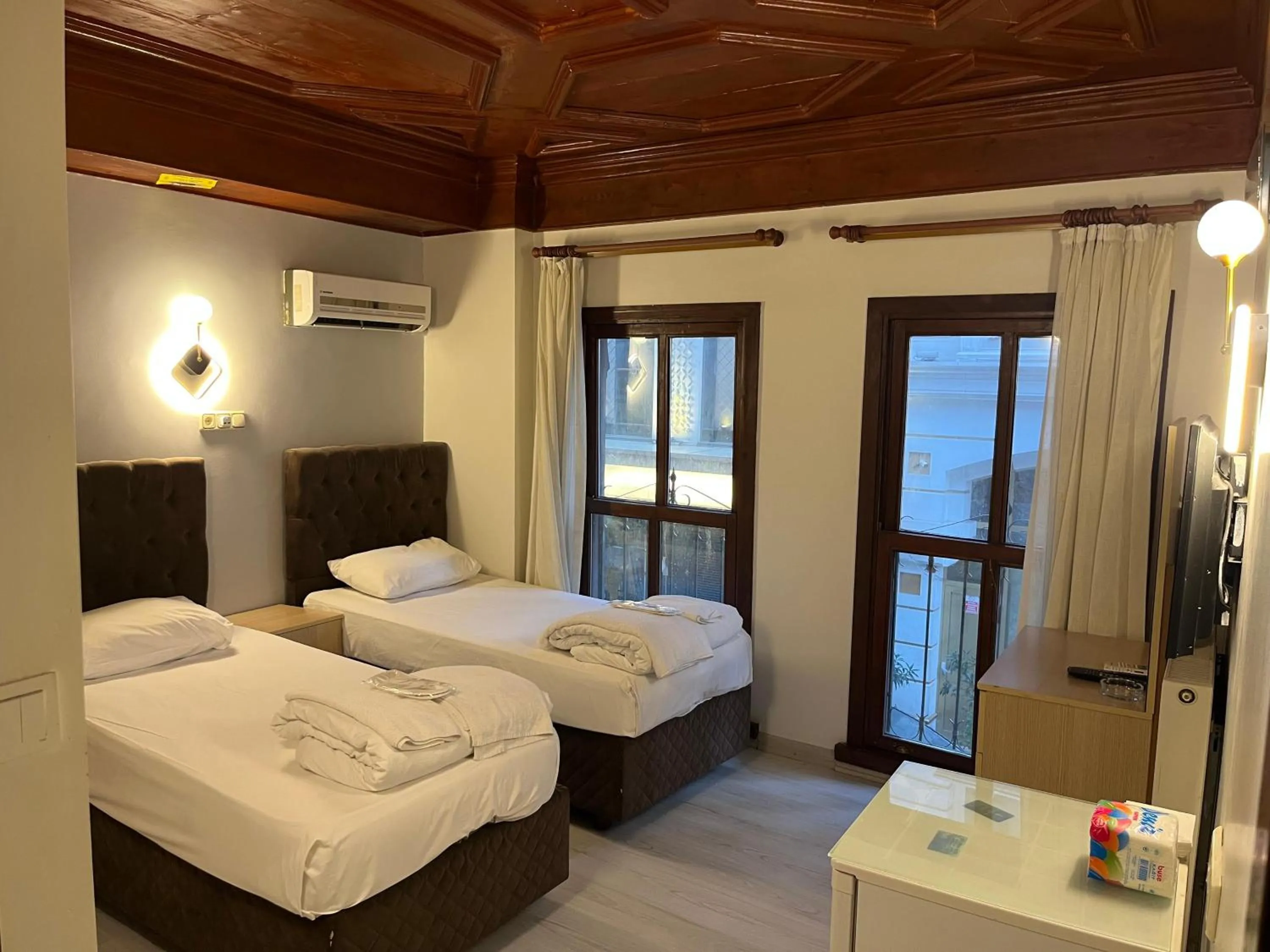 Bed in Adil Konak Hotel