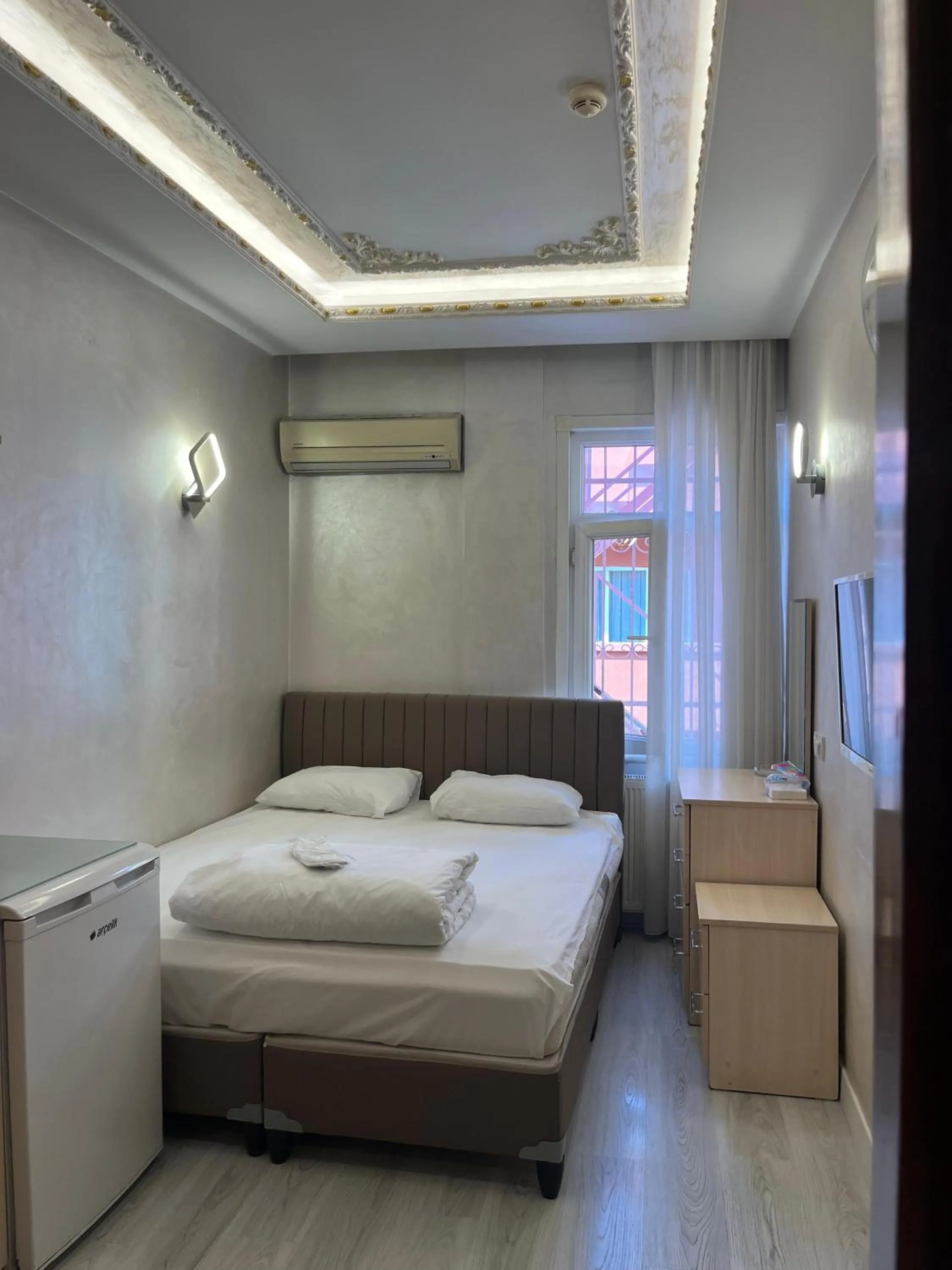 Bed in Adil Konak Hotel