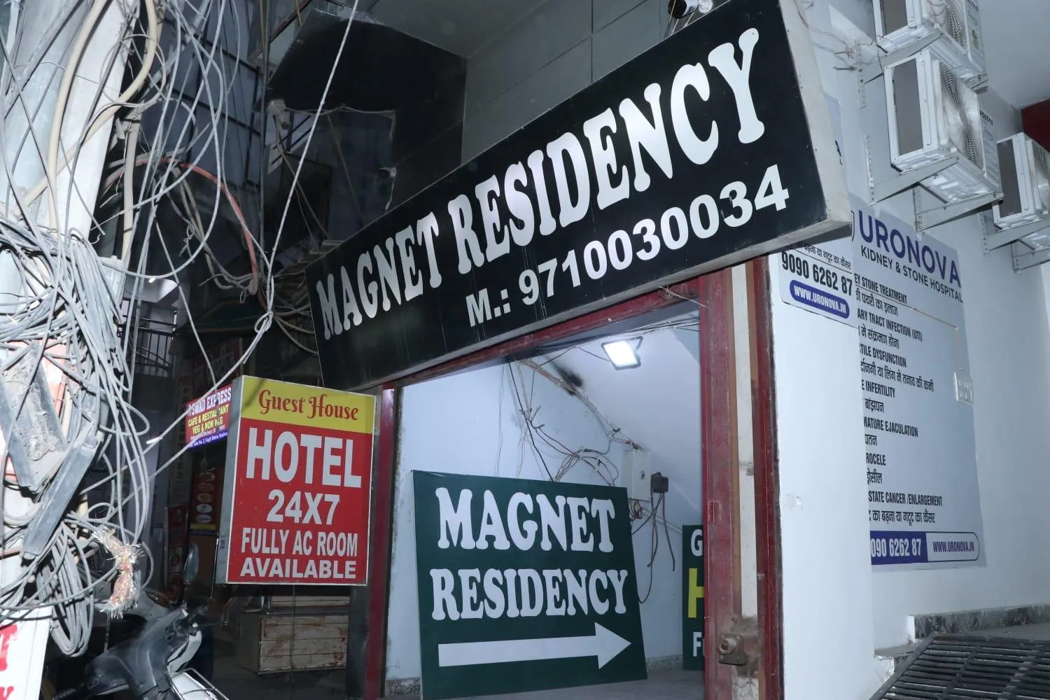 Facade/entrance in Magnet Residency