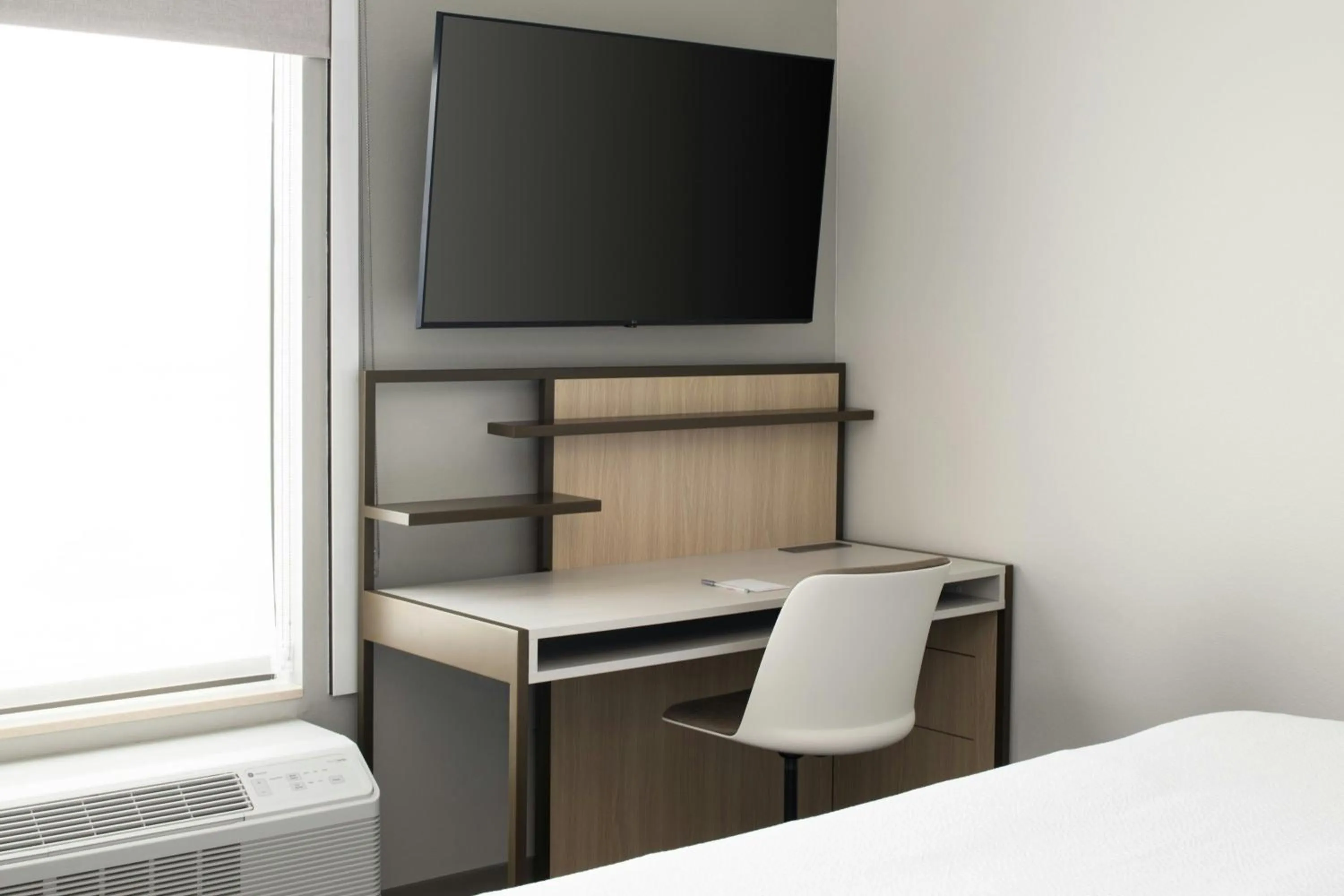 Photo of the whole room, Bed in TownePlace Suites by Marriott Prescott Valley