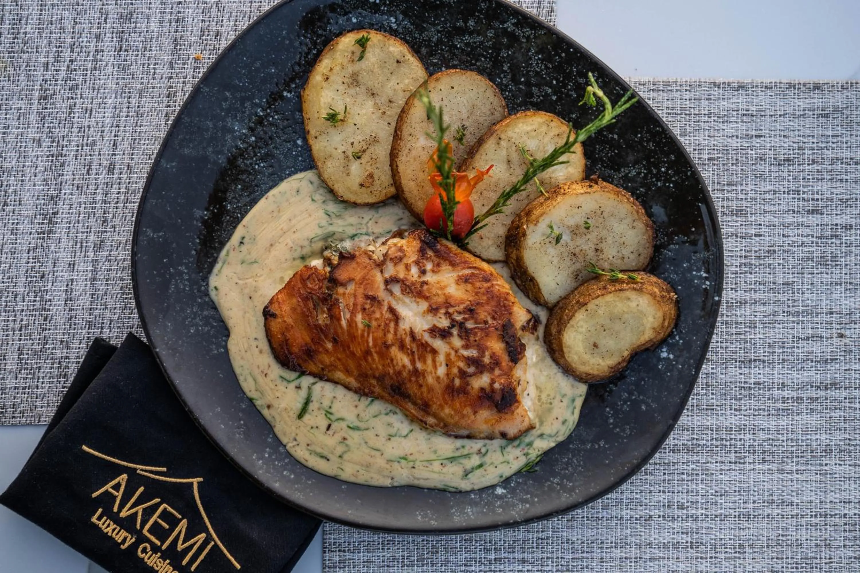 Lunch in Great Pyramid Inn