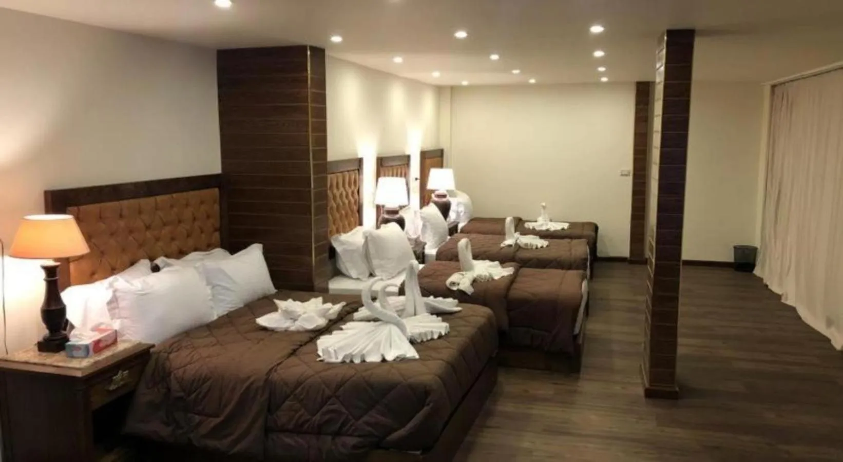 Property building, Bed in Great Pyramid Inn