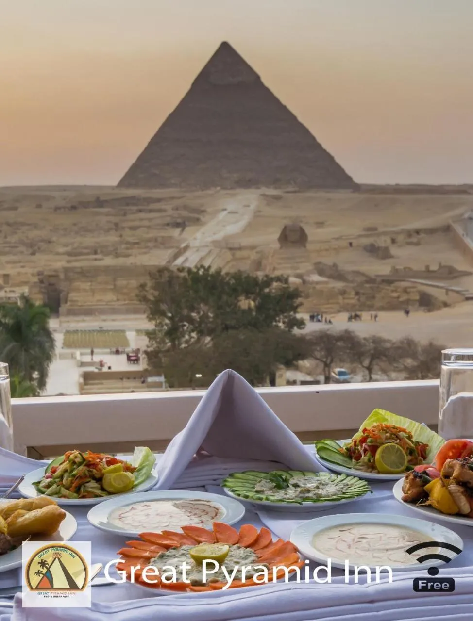 Lunch in Great Pyramid Inn