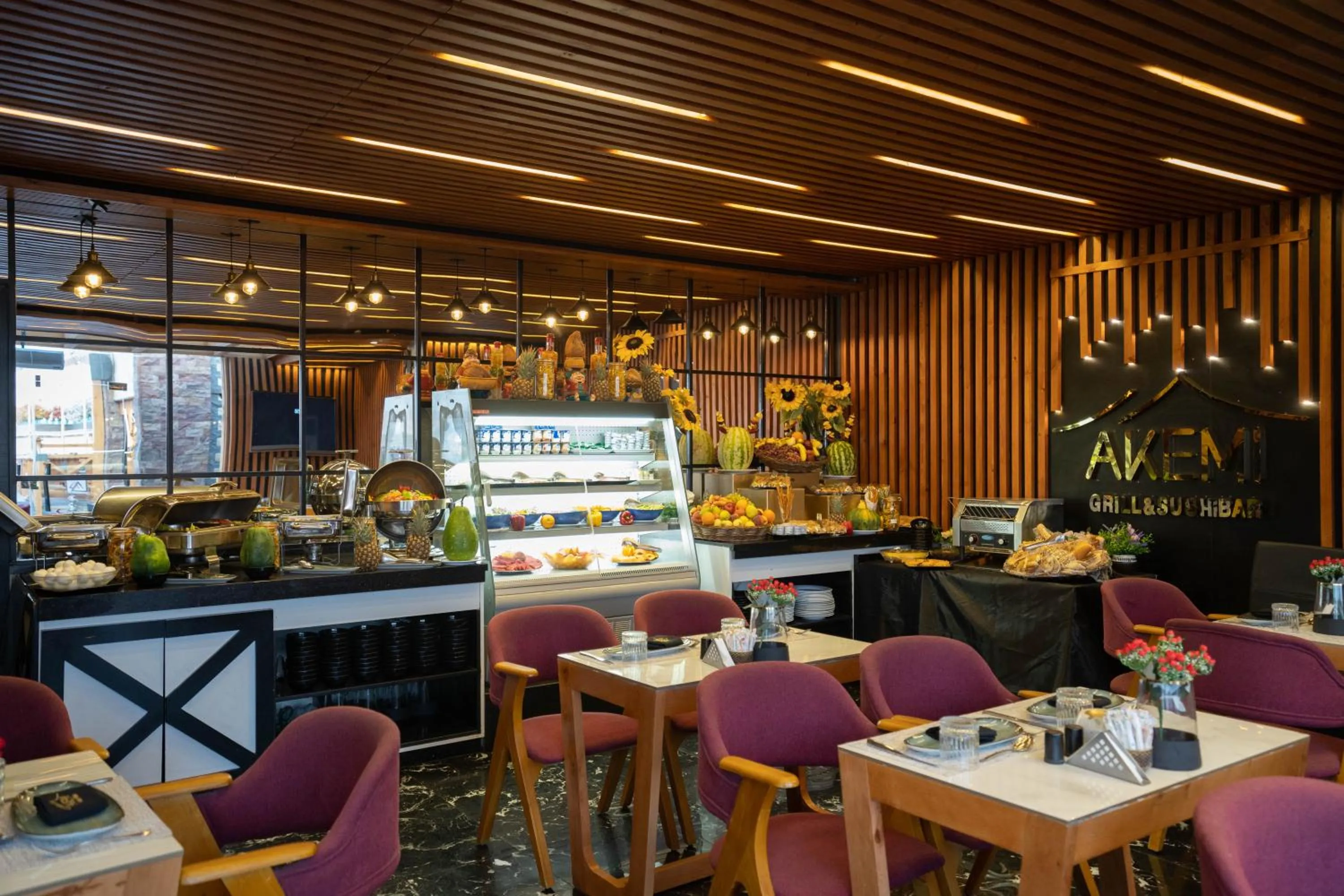 Buffet breakfast in Great Pyramid Inn