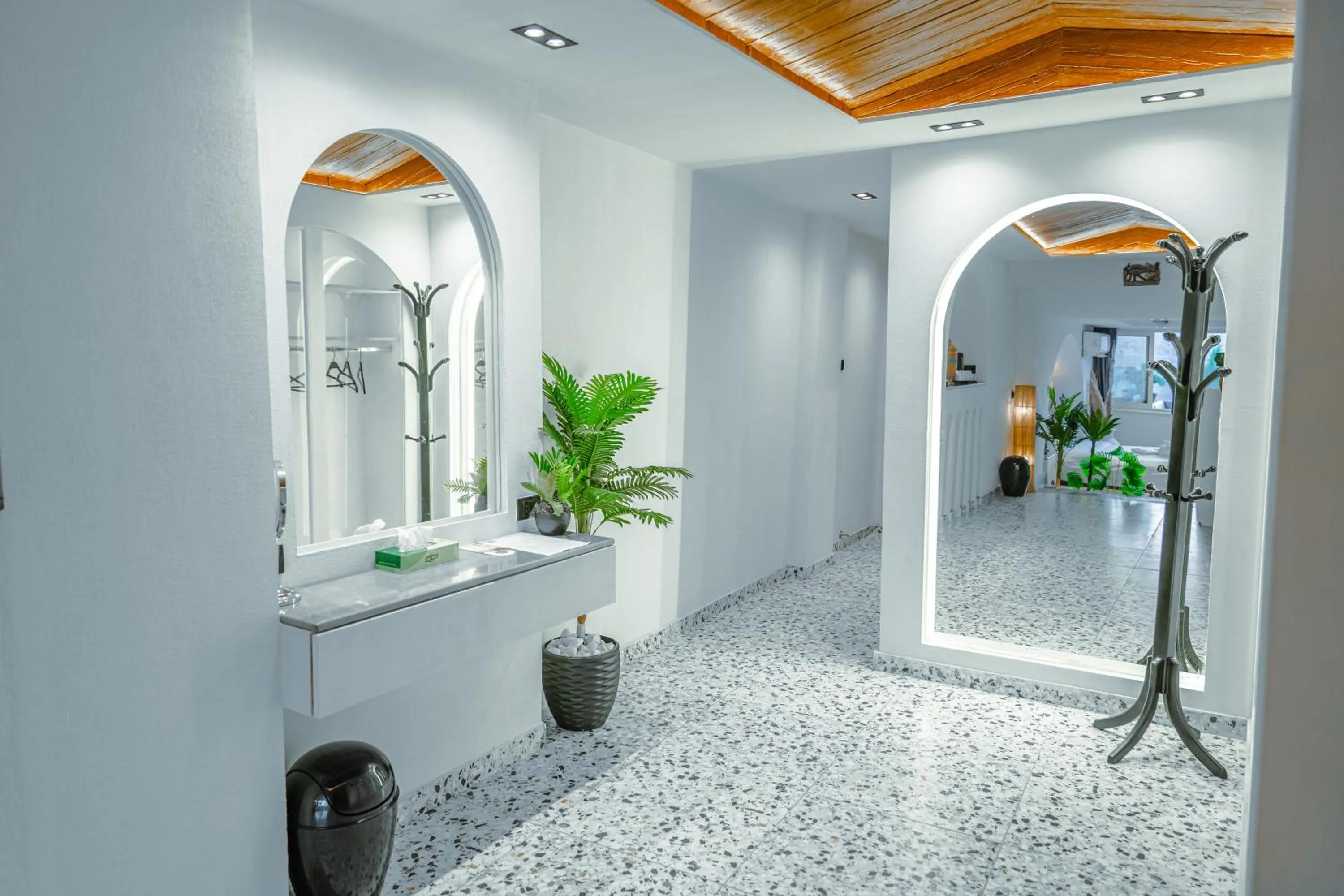 room service in Great Pyramid Inn