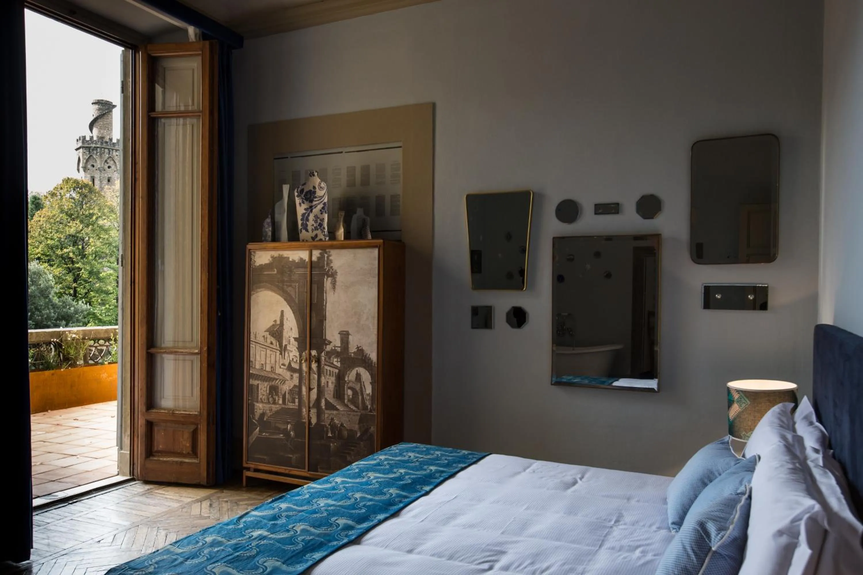 Photo of the whole room, Bed in AdAstra Suites