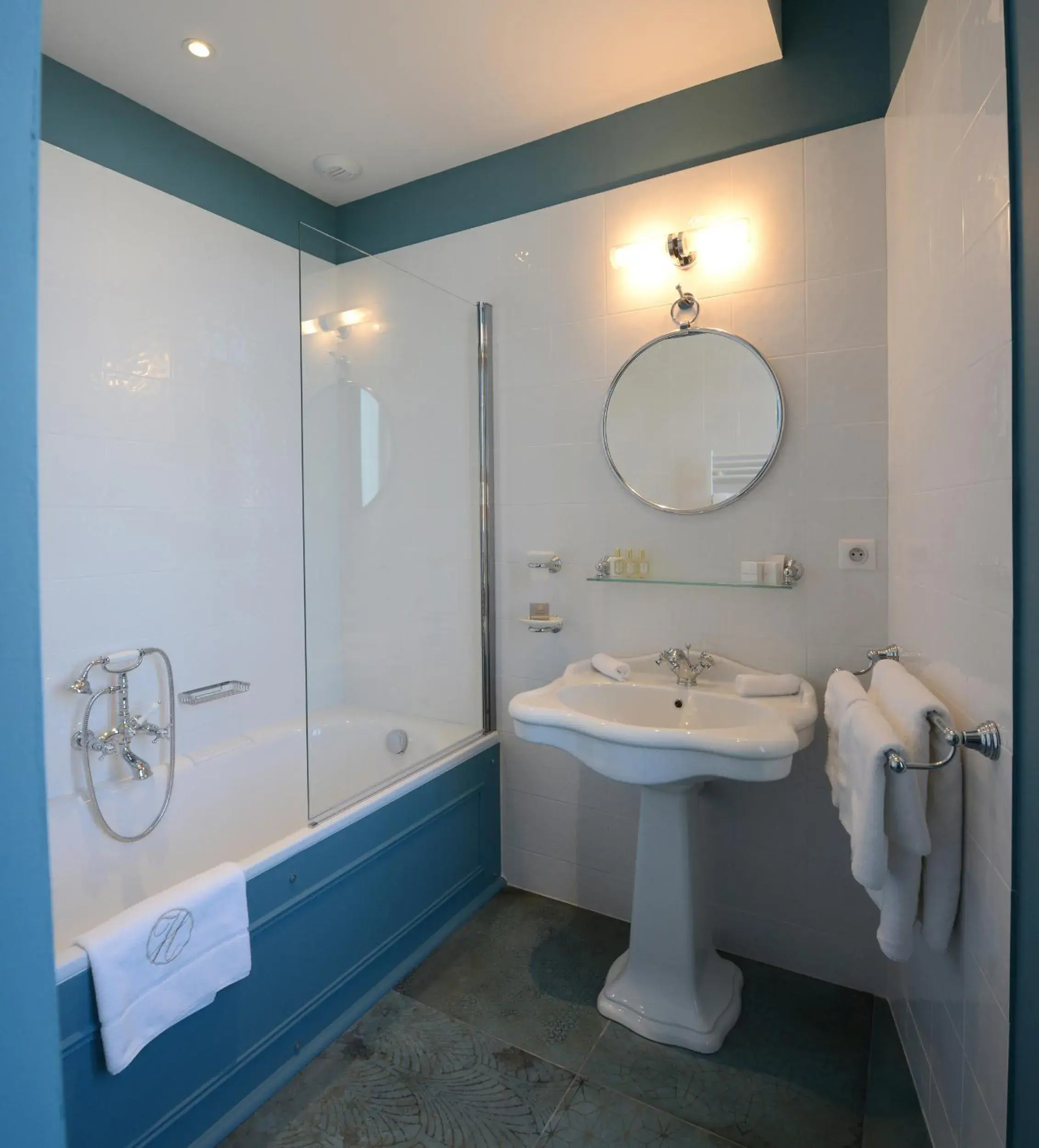 Superior Double Room in Grand Hôtel Henri - Teritoria Superior Double Room in Grand Hôtel Henri - Teritoria